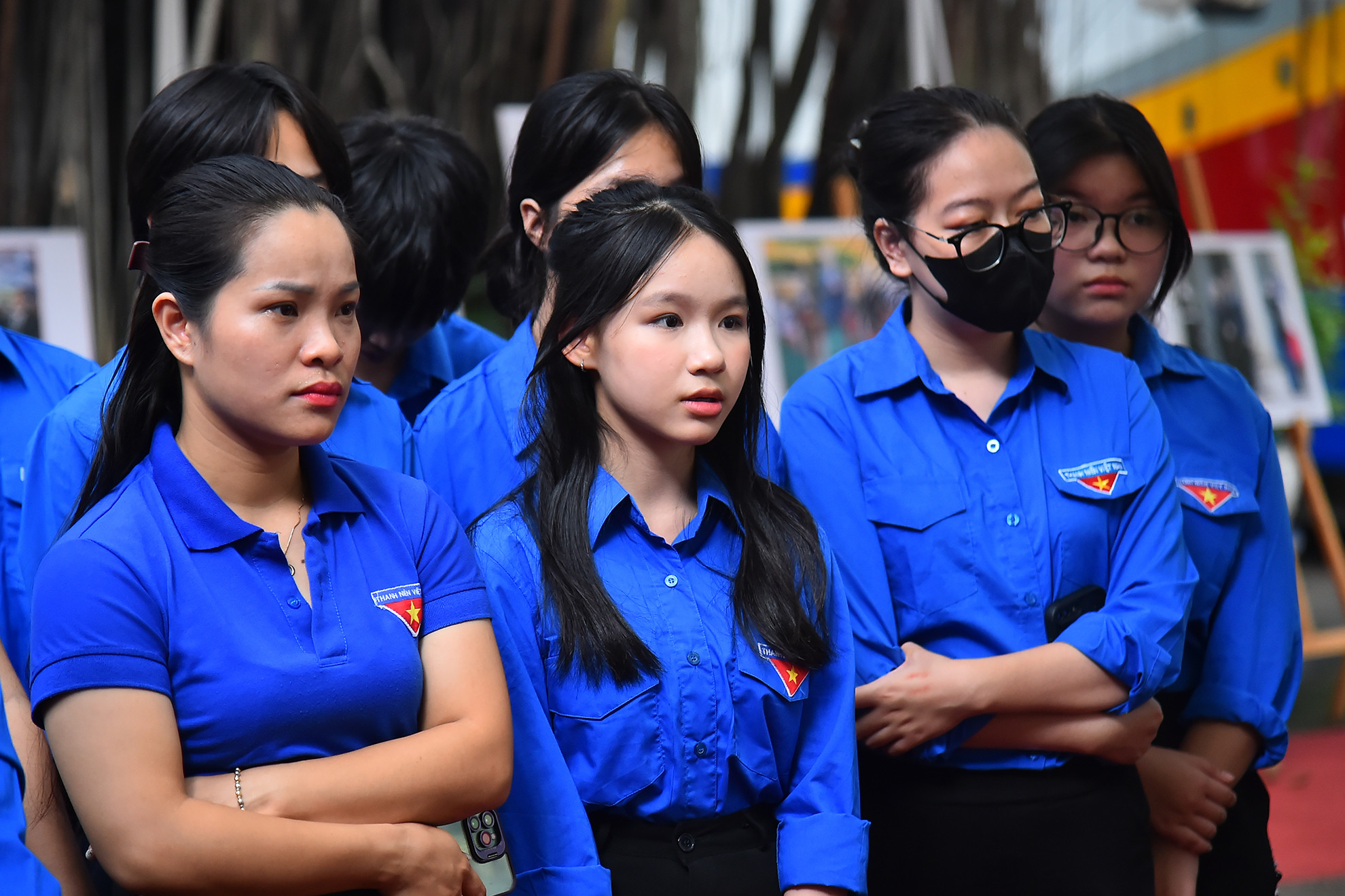 Đoàn viên, thanh niên xã Đông Hội xúc động khi nghe giới thiệu về cuộc đời, sự nghiệp của Tổng Bí thư Nguyễn Phú Trọng.