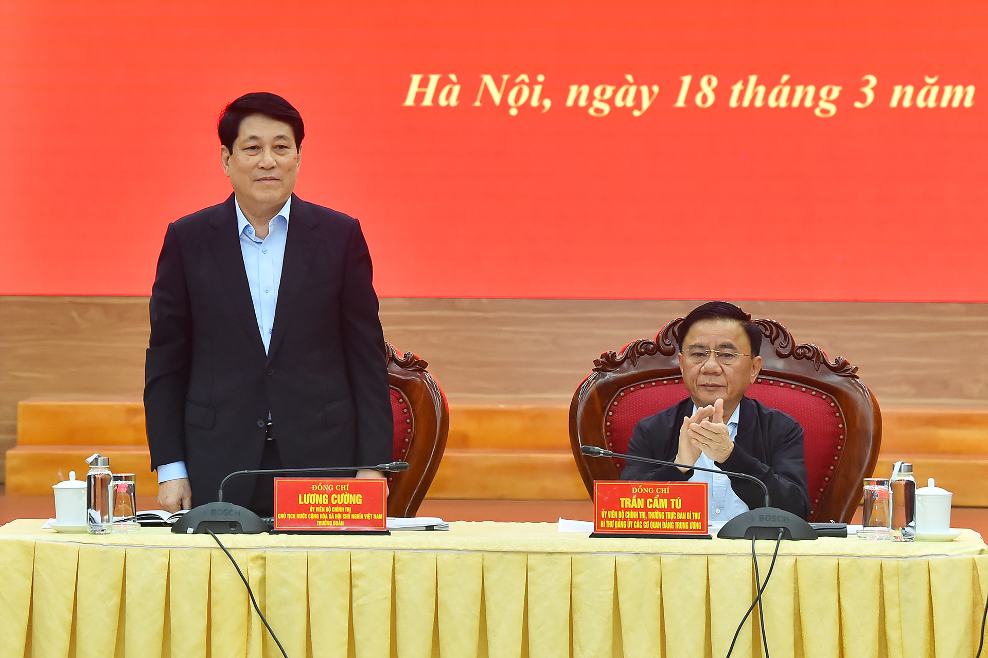 Chủ tịch nước Lương Cường dự hội nghị.