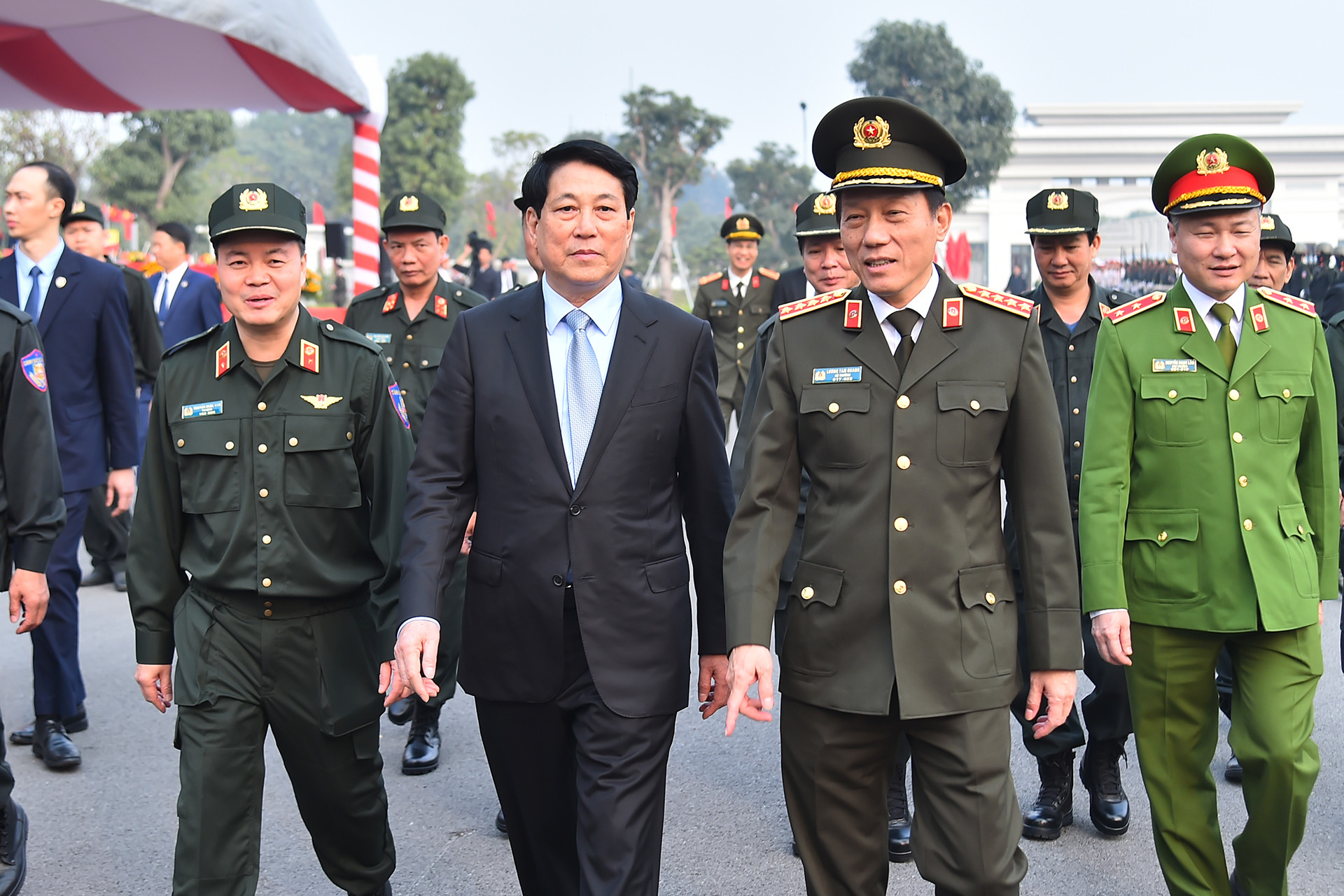 Chủ tịch nước Lương Cường thăm Bộ Tư lệnh Cảnh sát cơ động.