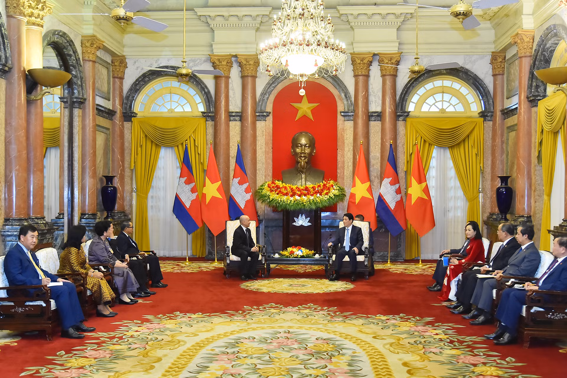 Quang cảnh hội kiến tại Phủ Chủ tịch. Quang cảnh hội kiến tại Phủ Chủ tịch.