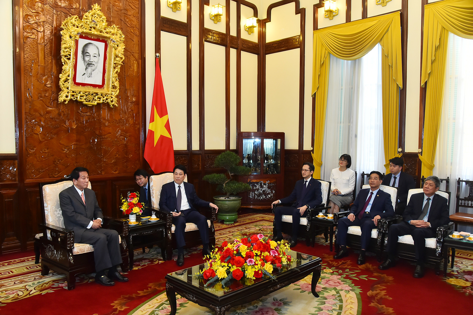 Quang cảnh buổi tiếp tại Phủ Chủ tịch. Quang cảnh buổi tiếp tại Phủ Chủ tịch.