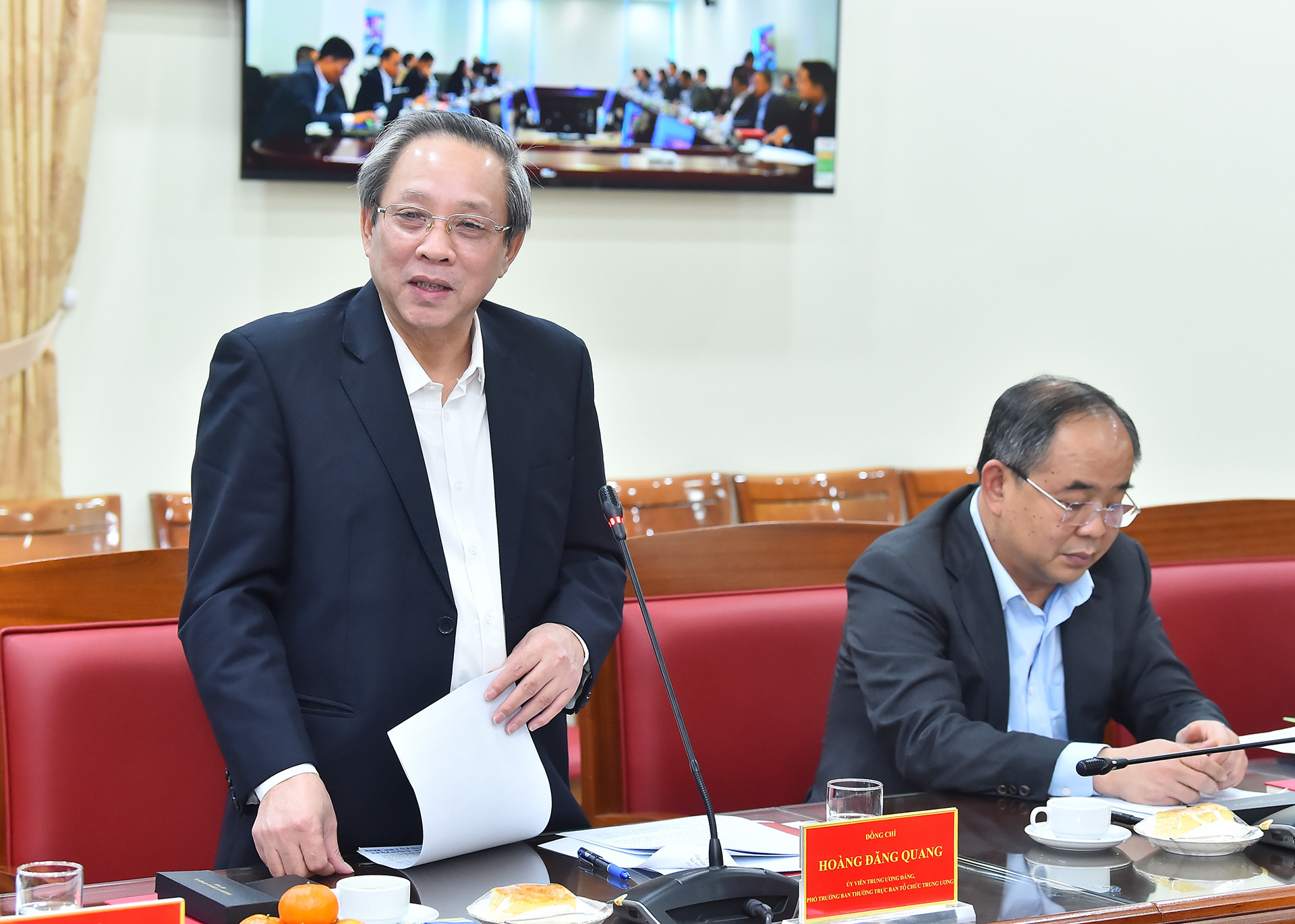 Phó Trưởng Ban Thường trực Ban Tổ chức Trung ương Hoàng Đăng Quang phát biểu ý kiến.