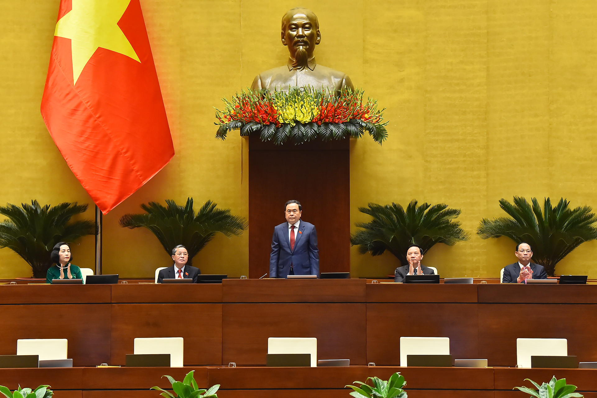 Chủ tịch Quốc hội Trần Thanh Mẫn cùng các Phó Chủ tịch Quốc hội tại phiên khai mạc.