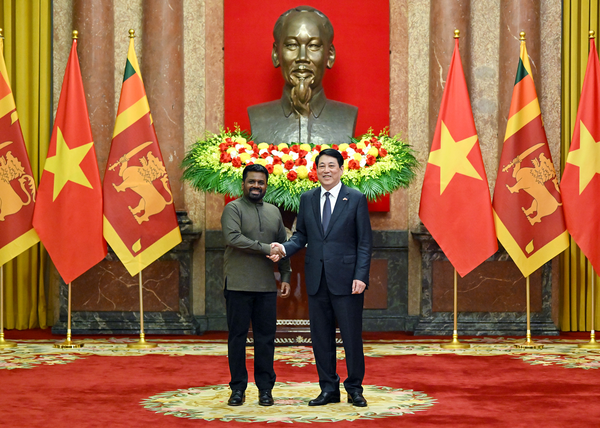 [Ảnh] Chủ tịch nước Lương Cường chủ trì lễ đón, hội đàm với Tổng thống Sri Lanka Anura Kumara Dissanayaka ảnh 6