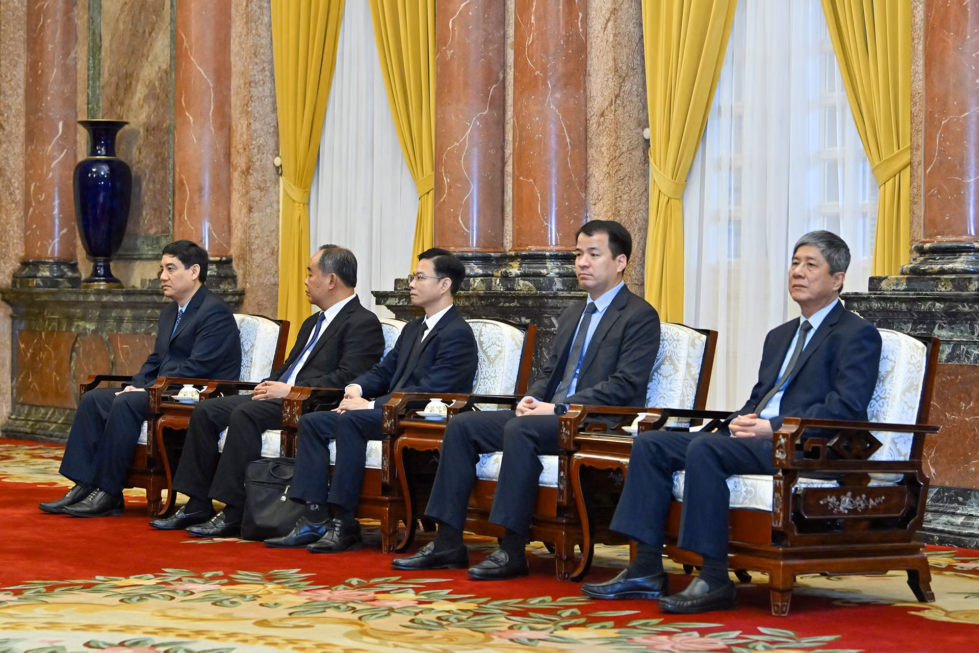 Các đại biểu Việt Nam tham dự buổi tiếp.