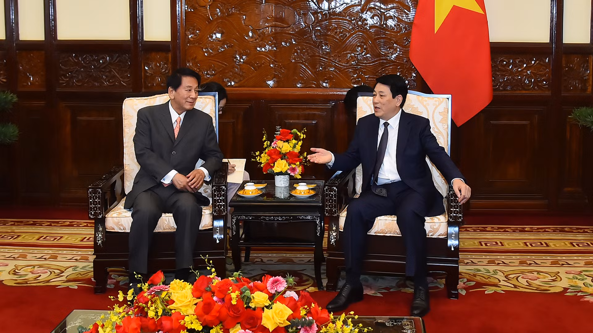 Chủ tịch nước Lương Cường tiếp nguyên Đại sứ đặc biệt Việt Nam - Nhật Bản Sugi Ryotaro.