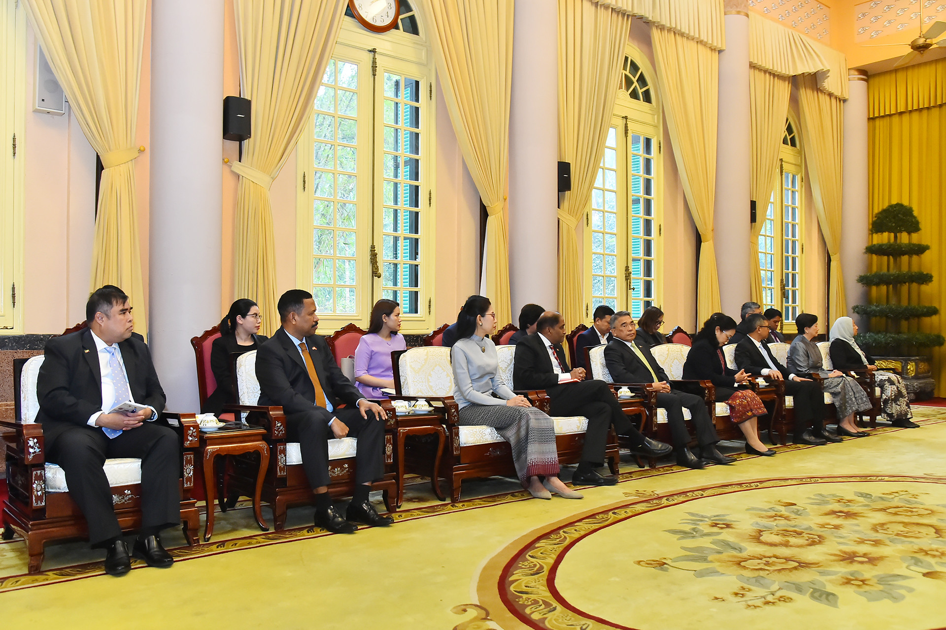 Đại sứ, Đại biện các nước ASEAN và Timor-Leste tham dự buổi tiếp. Đại sứ, Đại biện các nước ASEAN và Timor-Leste tham dự buổi tiếp.