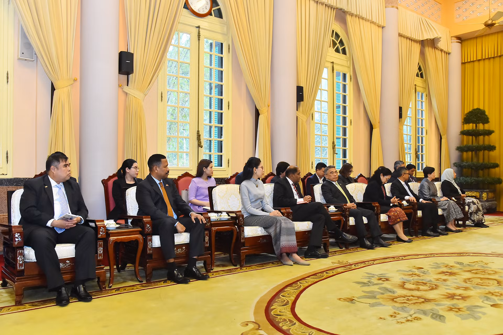 Đại sứ, Đại biện các nước ASEAN và Timor-Leste tham dự buổi tiếp.