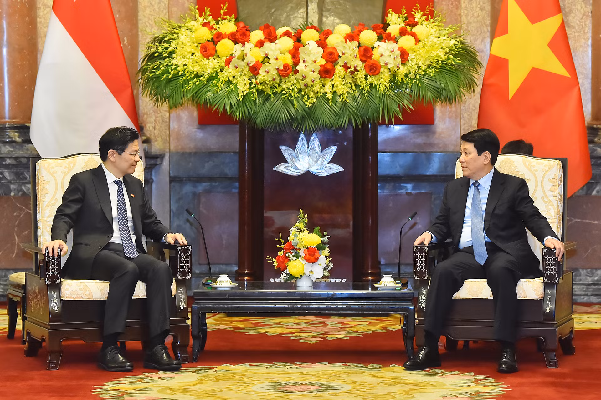 Chủ tịch nước Lương Cường tiếp Thủ tướng Singapore Lawrence Wong.