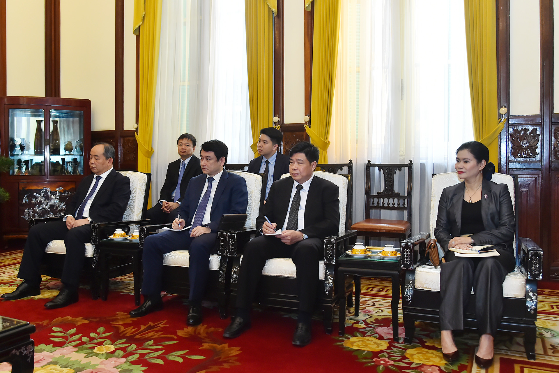 Các đại biểu Việt Nam tham dự buổi tiếp.