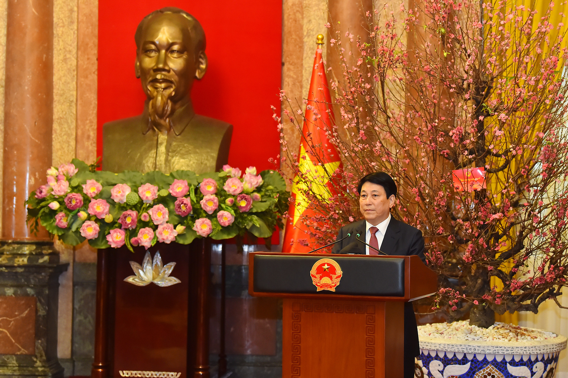 Chủ tịch nước Lương Cường phát biểu giao nhiệm vụ cho cán bộ, nhân viên Văn phòng Chủ tịch nước.