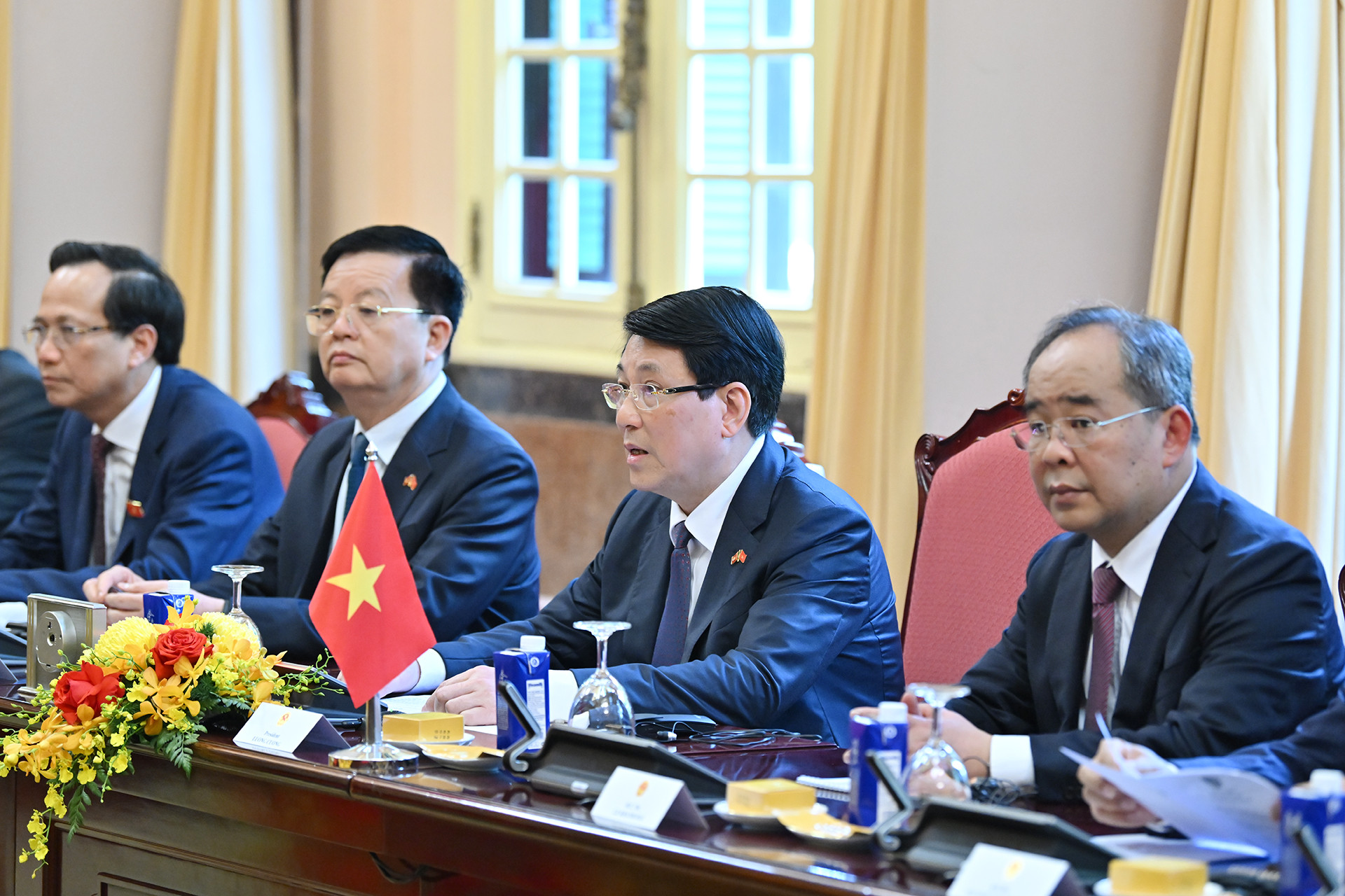 [Ảnh] Chủ tịch nước Lương Cường chủ trì lễ đón, hội đàm với Tổng thống Sri Lanka Anura Kumara Dissanayaka ảnh 8