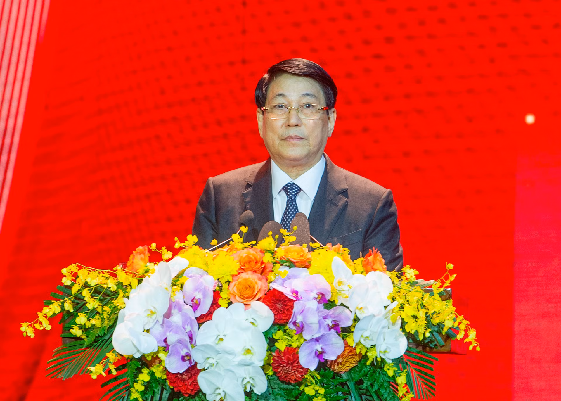 [Ảnh] Chủ tịch nước Lương Cường và Phu nhân dự Chương trình giao lưu nghệ thuật "Xuân Quê hương 2025" ảnh 6