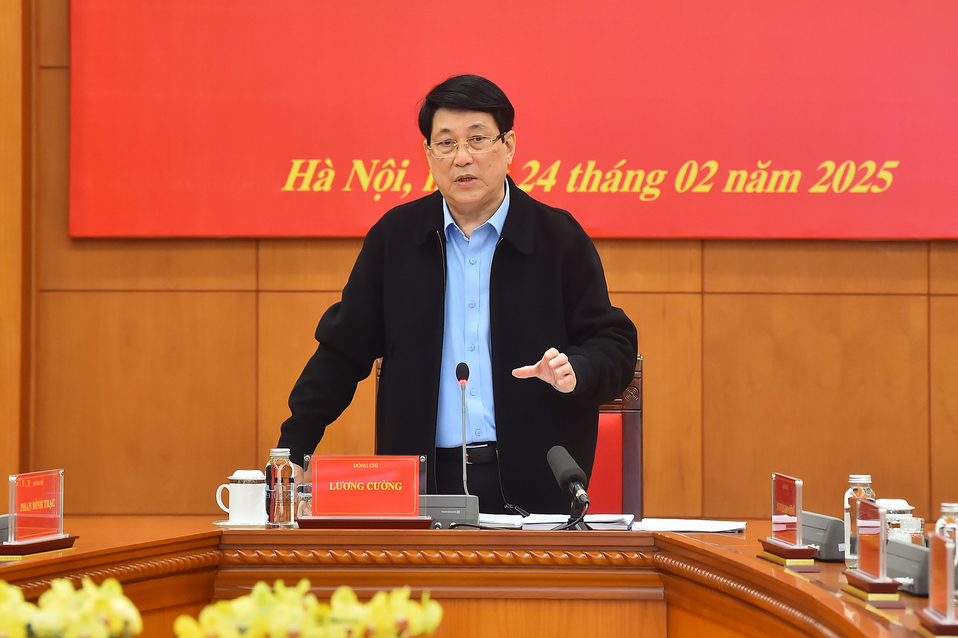 Chủ tịch nước Lương Cường phát biểu tại phiên họp.