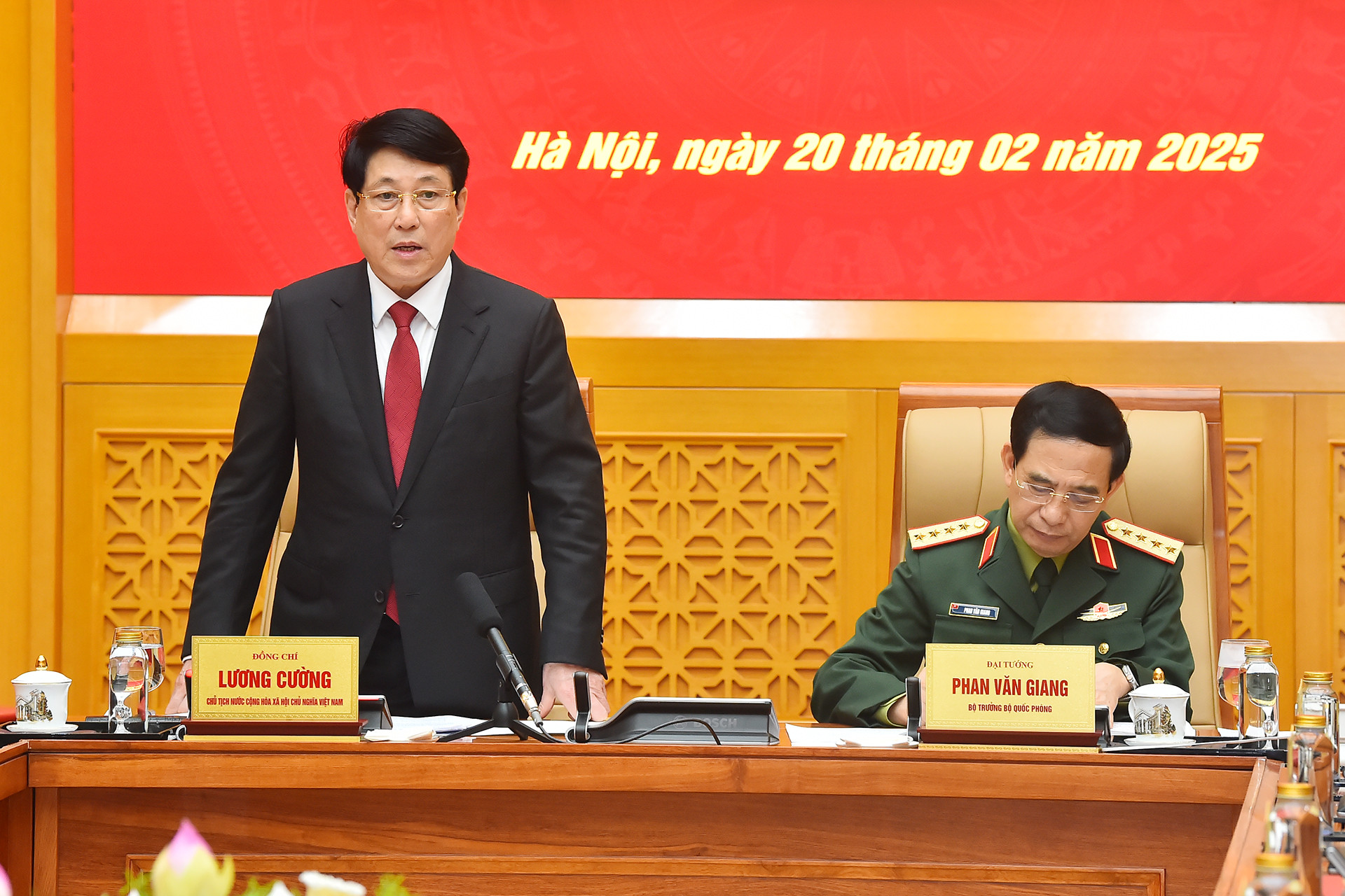 Chủ tịch nước Lương Cường phát biểu mở đầu gợi mở các ý kiến tại buổi làm việc.