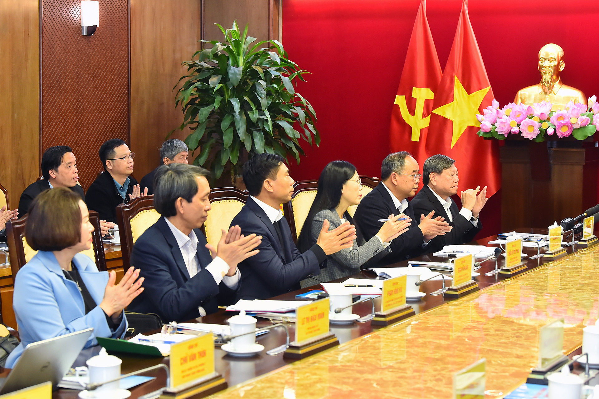 Các đồng chí thành viên Đoàn Kiểm tra số 1907 tham dự Hội nghị.