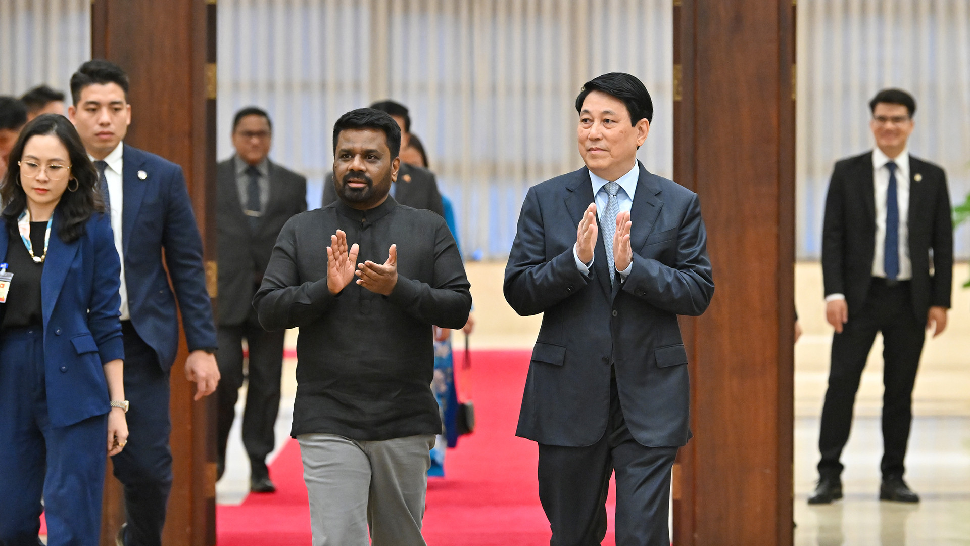 Chủ tịch nước Lương Cường và Tổng thống Sri Lanka Anura Kumara Dissanayaka tới dự buổi chiêu đãi.