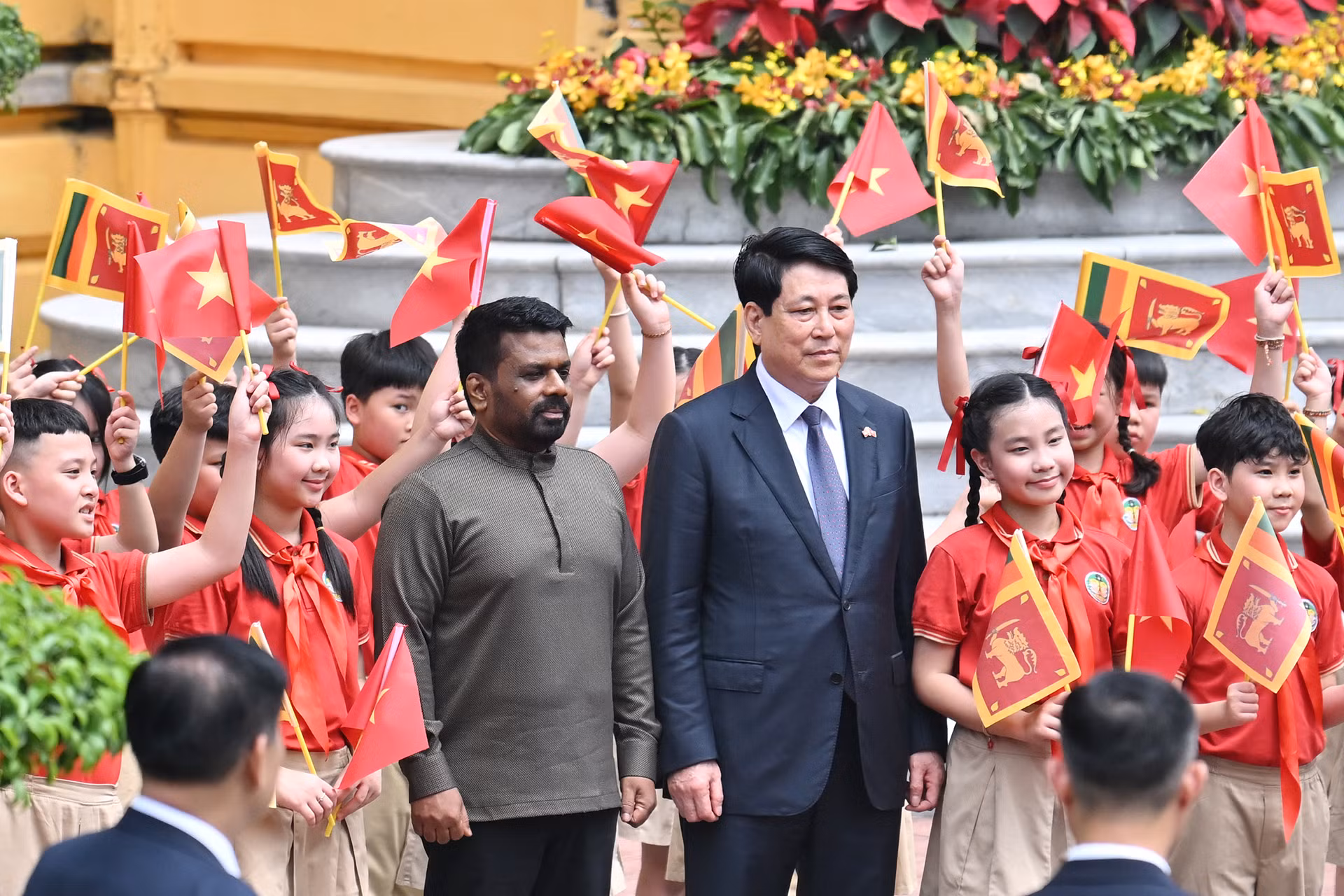 [Ảnh] Chủ tịch nước Lương Cường chủ trì lễ đón, hội đàm với Tổng thống Sri Lanka Anura Kumara Dissanayaka ảnh 2