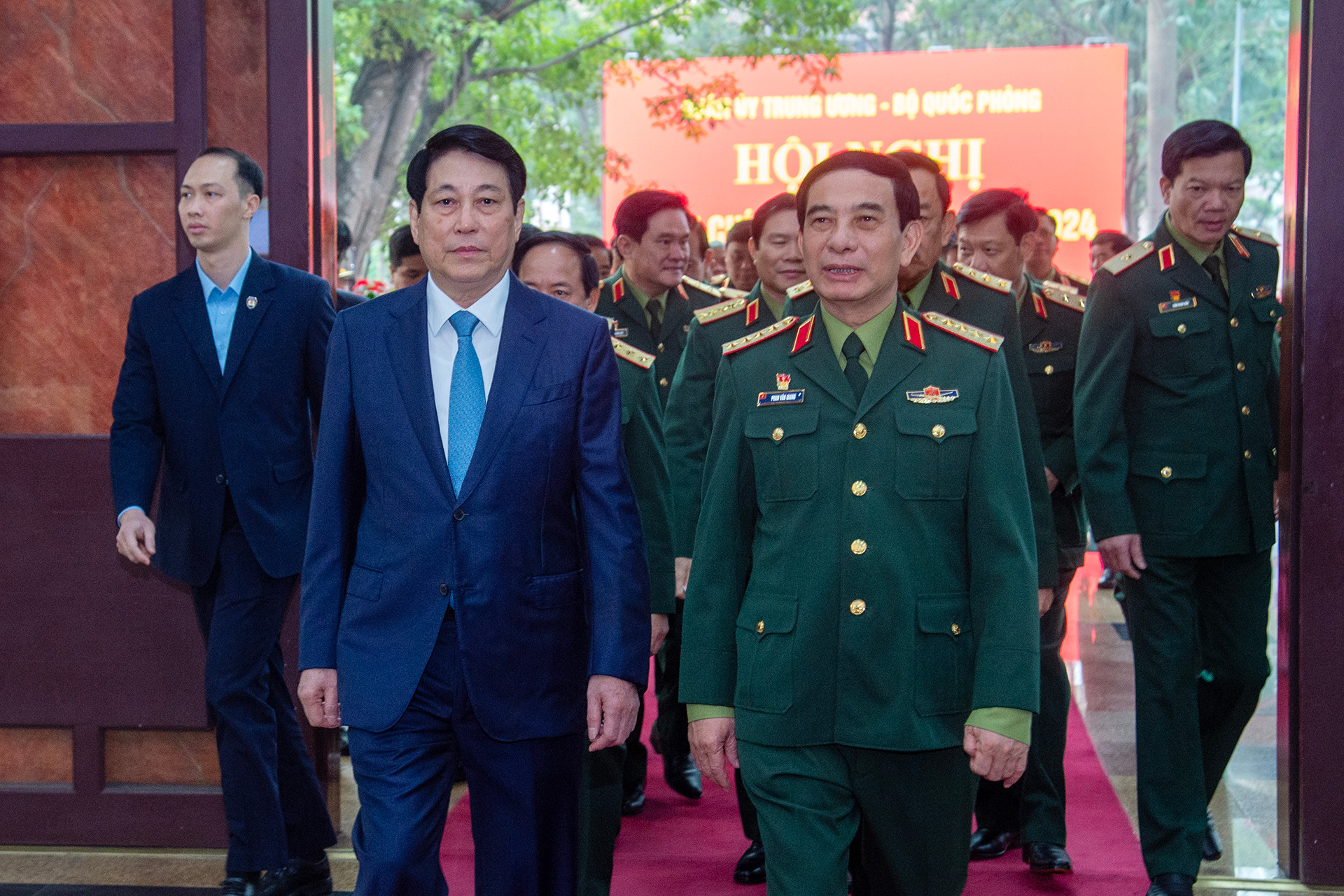 Chủ tịch nước Lương Cương dự Hội nghị Quân chính toàn quân năm 2024.