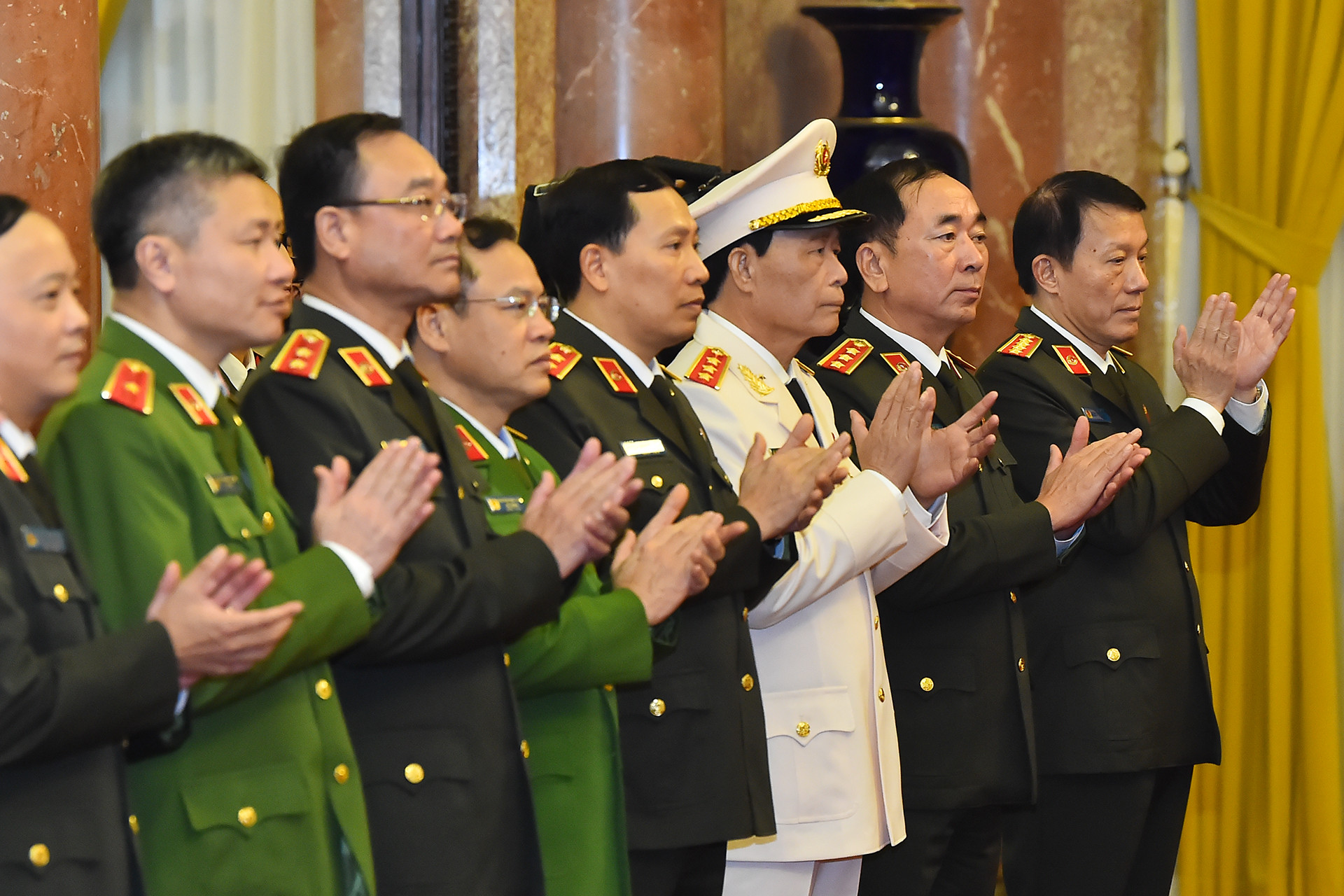 Bộ trưởng Công an Lương Tam Quang cùng các đồng chí trong Đảng ủy Công an Trung ương, lãnh đạo Bộ Công an tham dự buổi lễ.