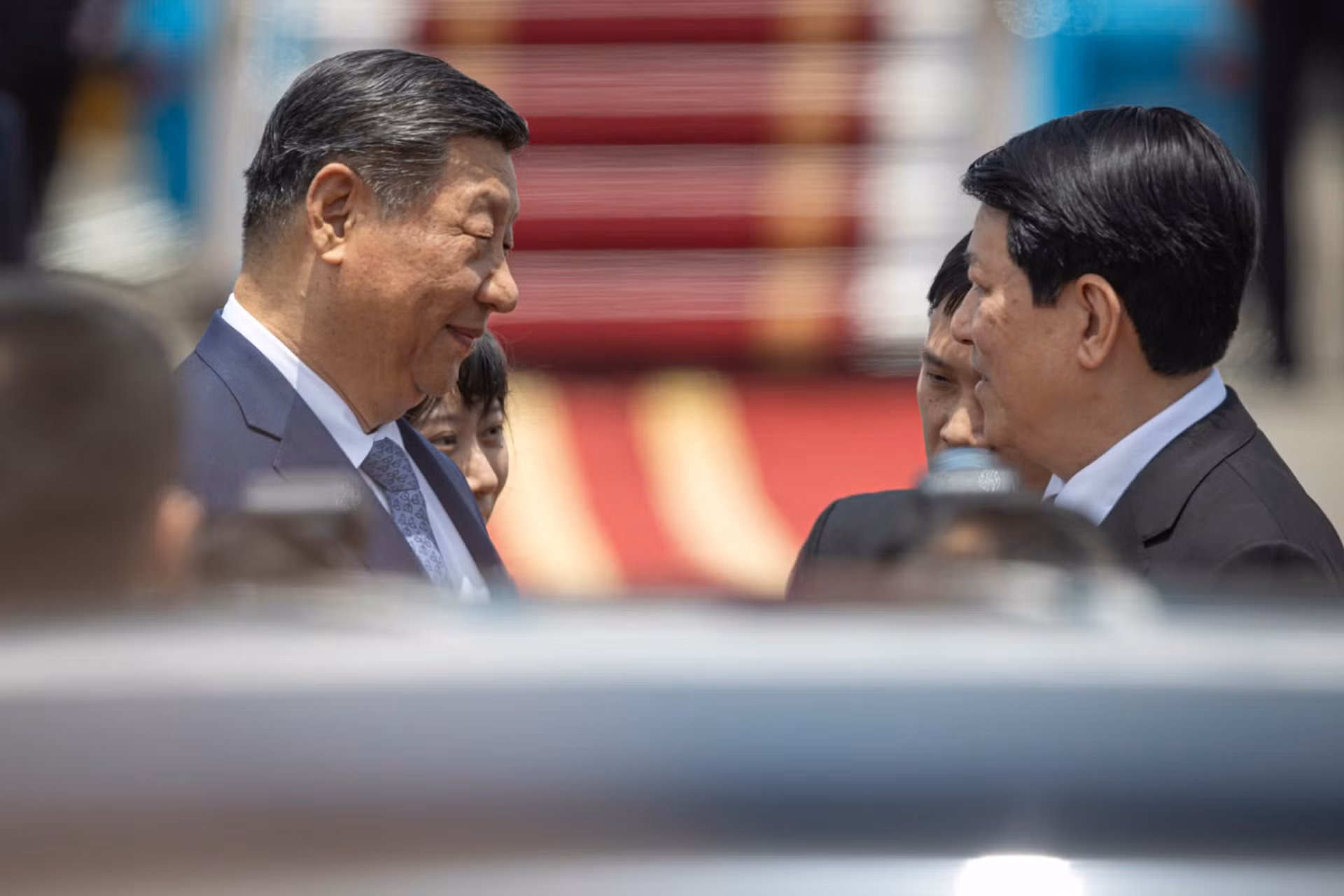 Đây là chuyến thăm cấp Nhà nước lần thứ tư của đồng chí Tập Cận Bình đến Việt Nam trên cương vị Tổng Bí thư, Chủ tịch Trung Quốc, là chuyến thăm thứ 2 trong nhiệm kỳ Đại hội Đảng toàn quốc lần thứ XIII của Đảng ta và Đại hội lần thứ XX của Đảng Cộng sản Trung Quốc. Chuyến thăm diễn ra trong thời gian chưa đầy một năm sau chuyến thăm cấp Nhà nước đến Trung Quốc rất thành công của Tổng Bí thư Tô Lâm. Chuyến thăm càng thêm ý nghĩa khi được tiến hành trong Năm giao lưu nhân văn Việt Nam-Trung Quốc, kỷ niệm 75 năm thiết lập quan hệ ngoại giao hai nước (1950-2025).