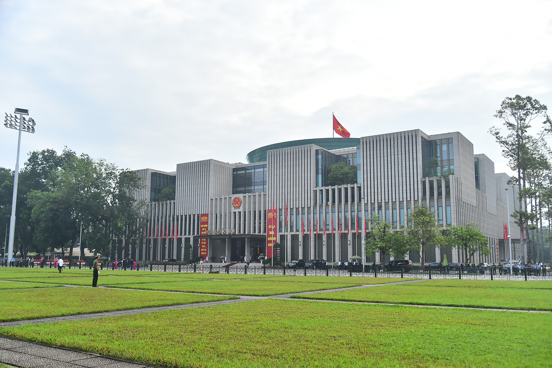 Nhà Quốc hội - nơi diễn ra Kỳ họp thứ 8, Quốc hội khóa XV. Theo dự kiến, kỳ họp lần này sẽ diễn ra 2 đợt. Đợt 1 từ ngày 21/10 đến 13/11, đợt 2 từ ngày 20/11 đến sáng 30/11/2024, theo hình thức họp tập trung với nhiều nội dung, quyết sách quan trọng.