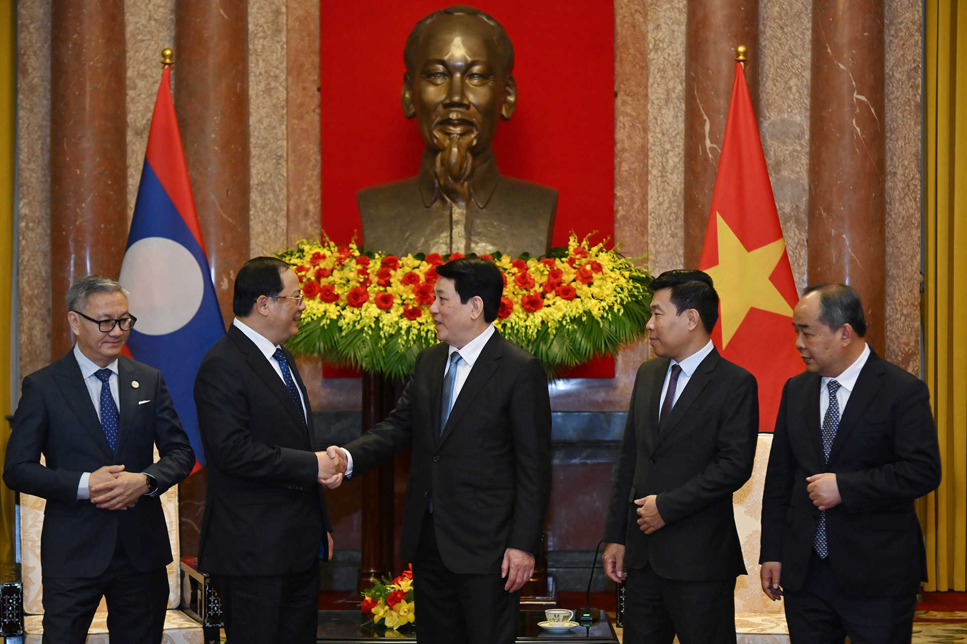 [Ảnh] Chủ tịch nước Lương Cường tiếp Thủ tướng Lào Sonexay Siphandone ảnh 8