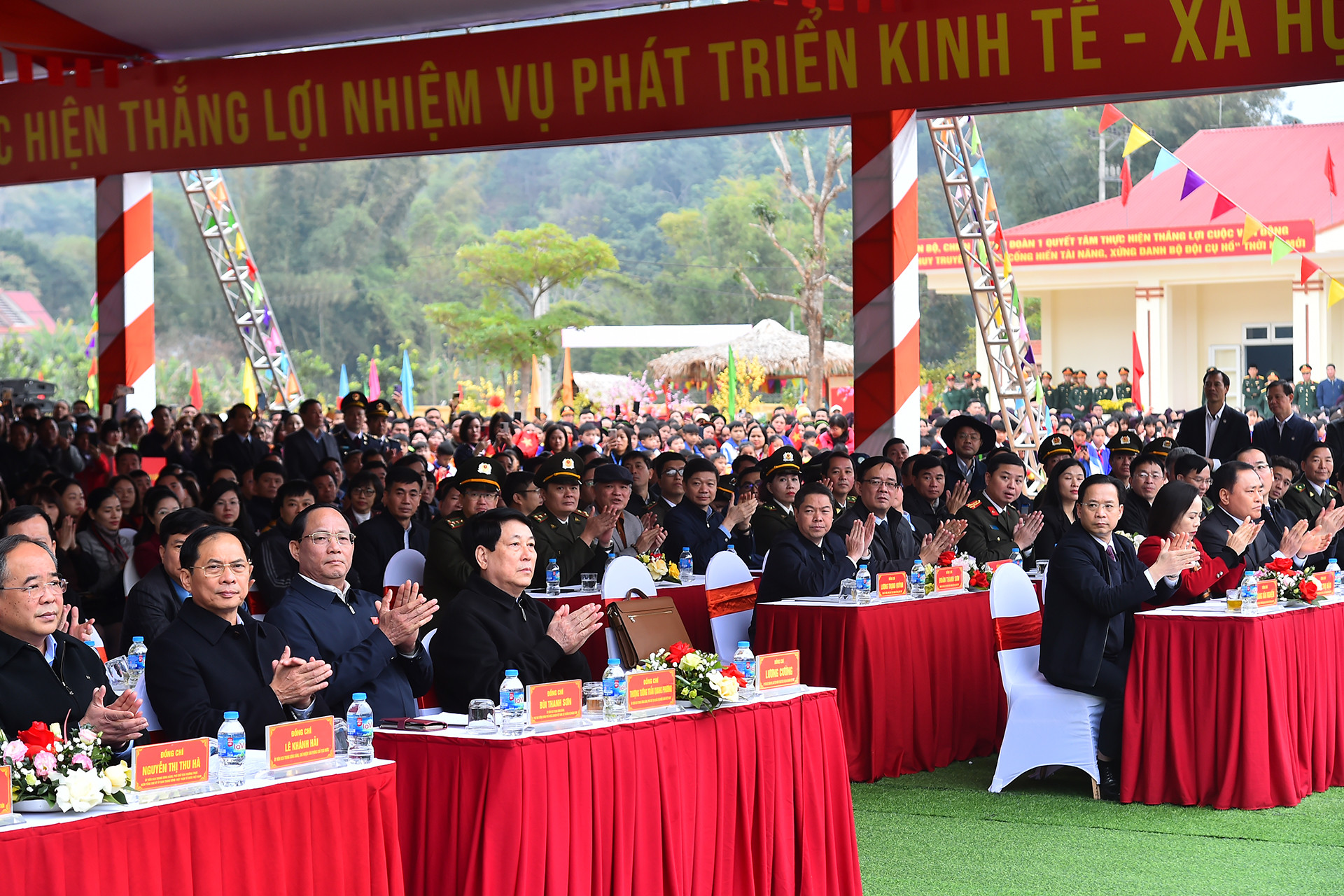 Chủ tịch nước Lương Cường cùng các đại biểu tại lễ phát động Tết trồng cây “Đời đời nhớ ơn Bác Hồ” Xuân Ất Tỵ năm 2025.