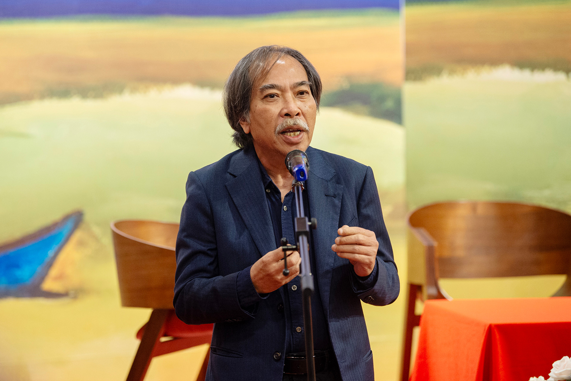 Chủ tịch Hội Nhà văn Việt Nam Nguyễn Quang Thiều chia sẻ cảm xúc tại buổi lễ.