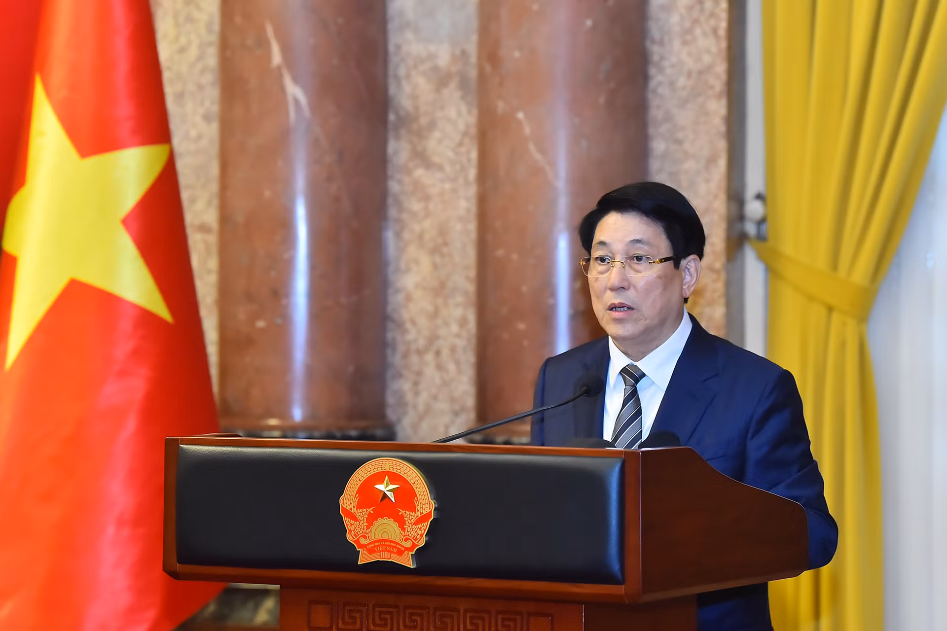 Chủ tịch nước Lương Cường phát biểu ý kiến tại buổi gặp mặt.