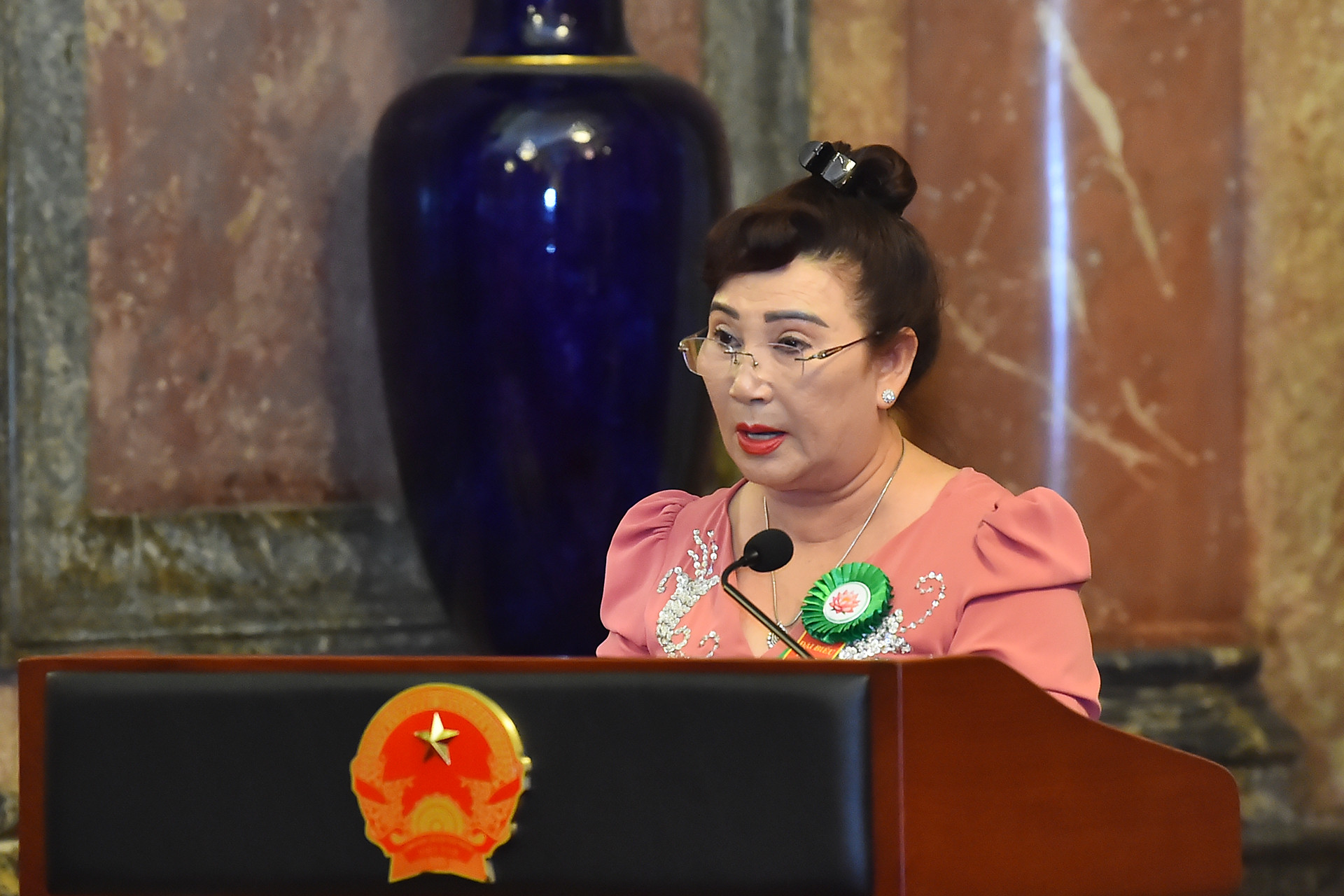 Đại diện Đoàn đại biểu phụ nữ cao tuổi tiêu biểu toàn quốc phát biểu ý kiến.