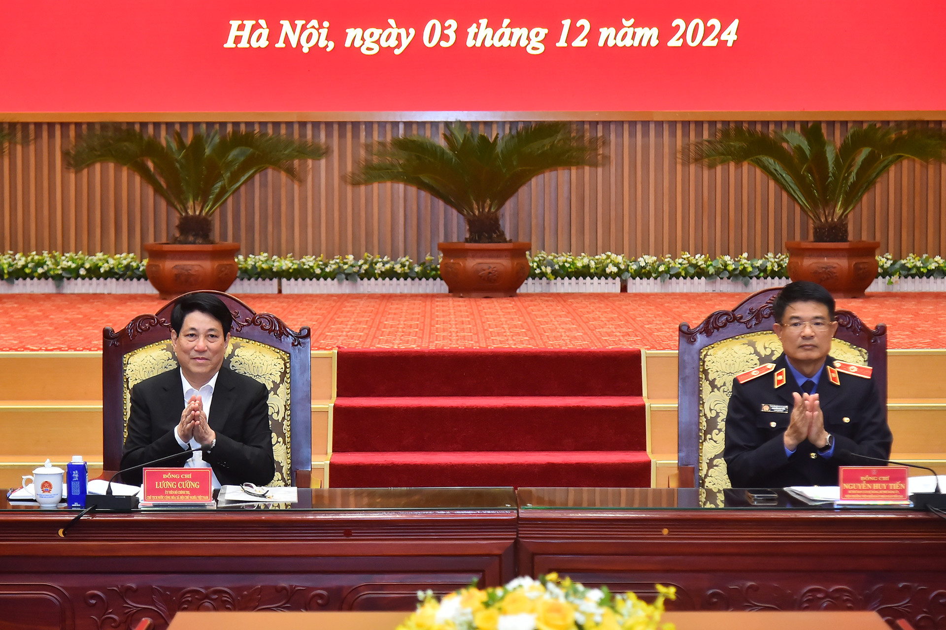 Chủ tịch nước Lương Cường và Viện trưởng Viện Kiểm sát nhân dân tối cao Nguyễn Huy Tiến tại buổi làm việc.