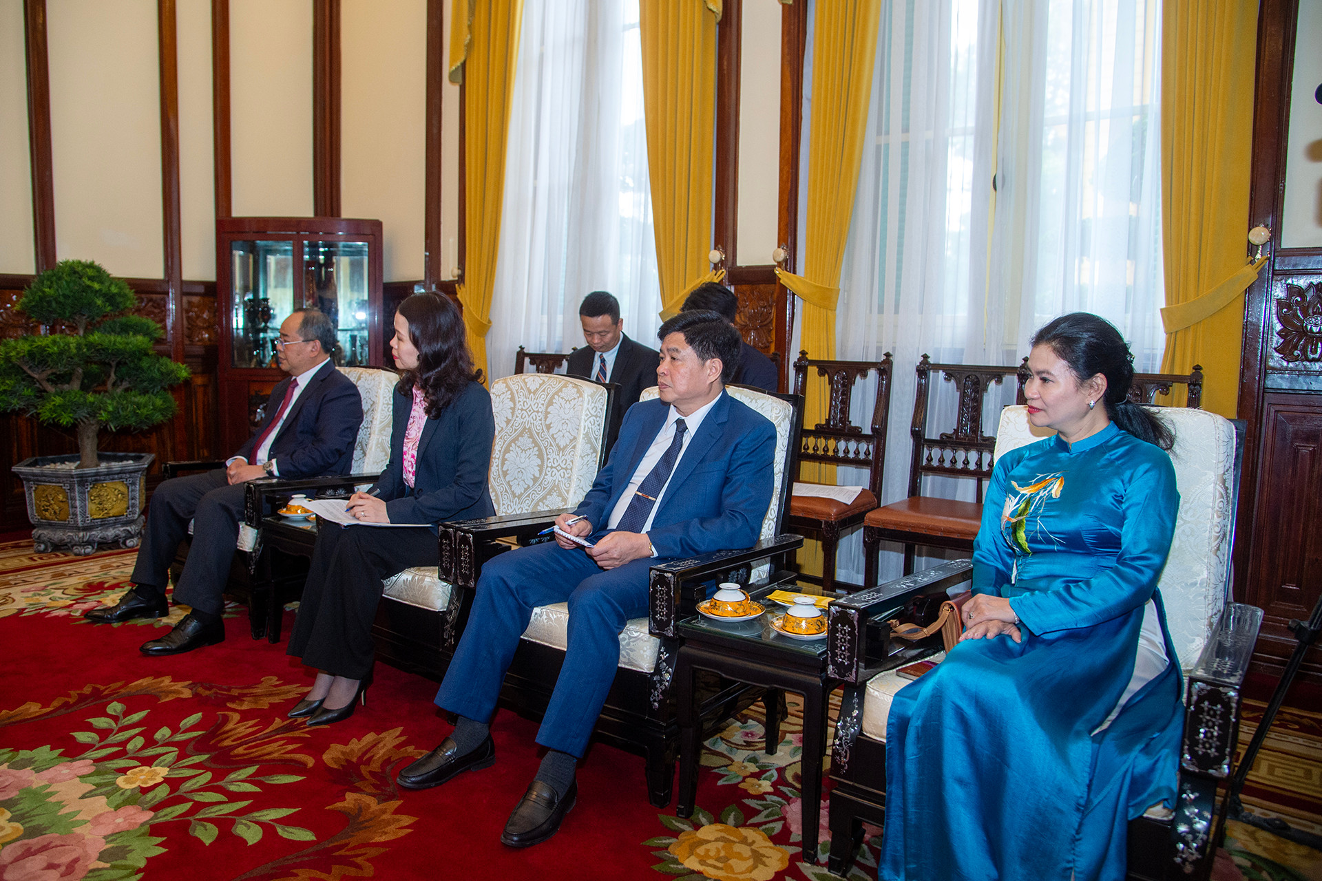 Các đại biểu Việt Nam tại buổi tiếp.