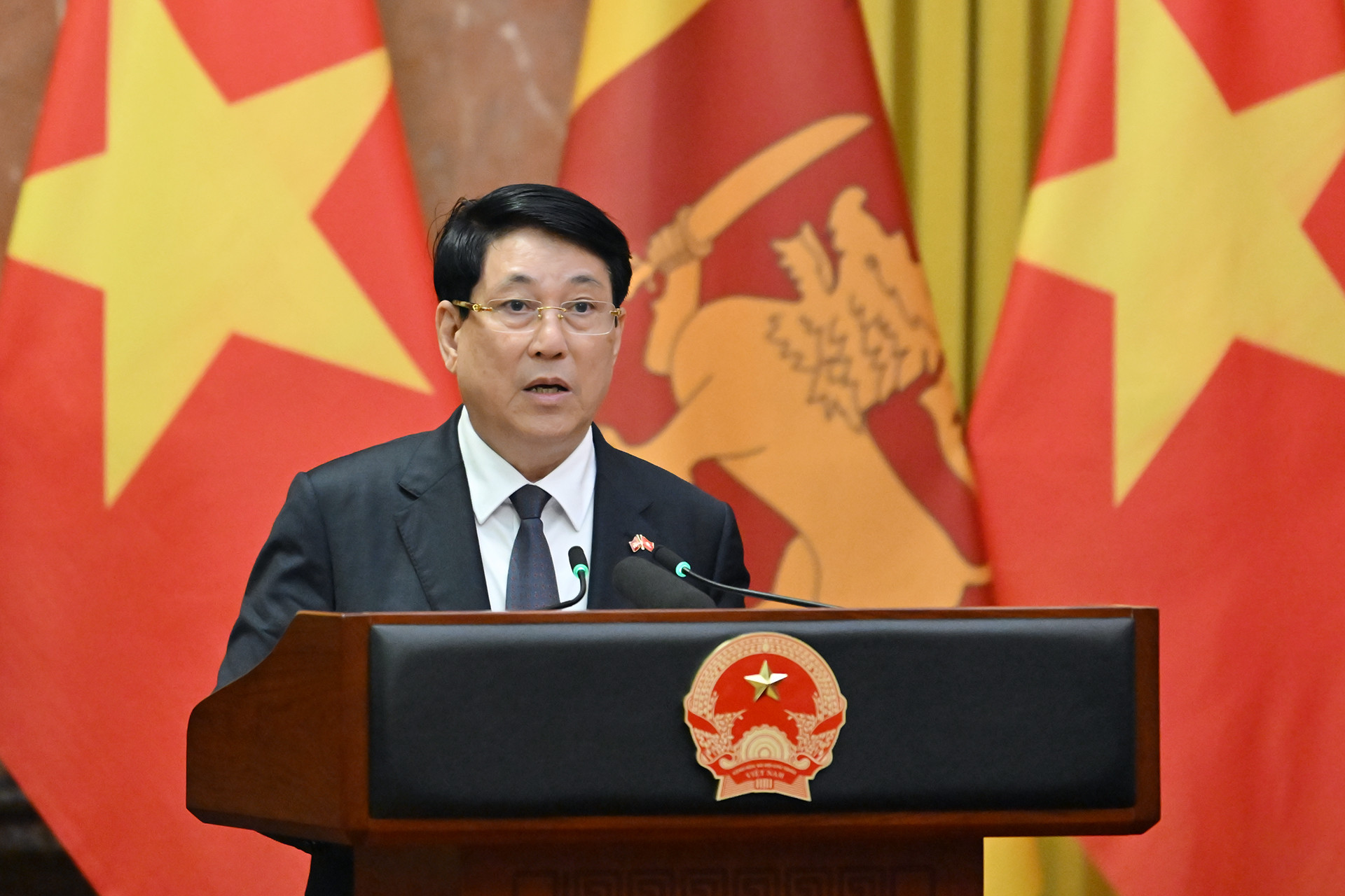 Chủ tịch nước Lương Cường phát biểu tại buổi gặp gỡ các cơ quan thông tấn, báo chí.