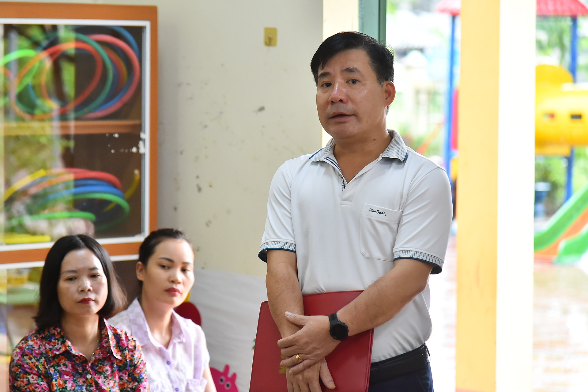 Nhà báo Nguyễn Thành Tâm, Trưởng Văn phòng đại diện Báo Nhân Dân tại tỉnh Lào Cai phát biểu tại buổi lễ.