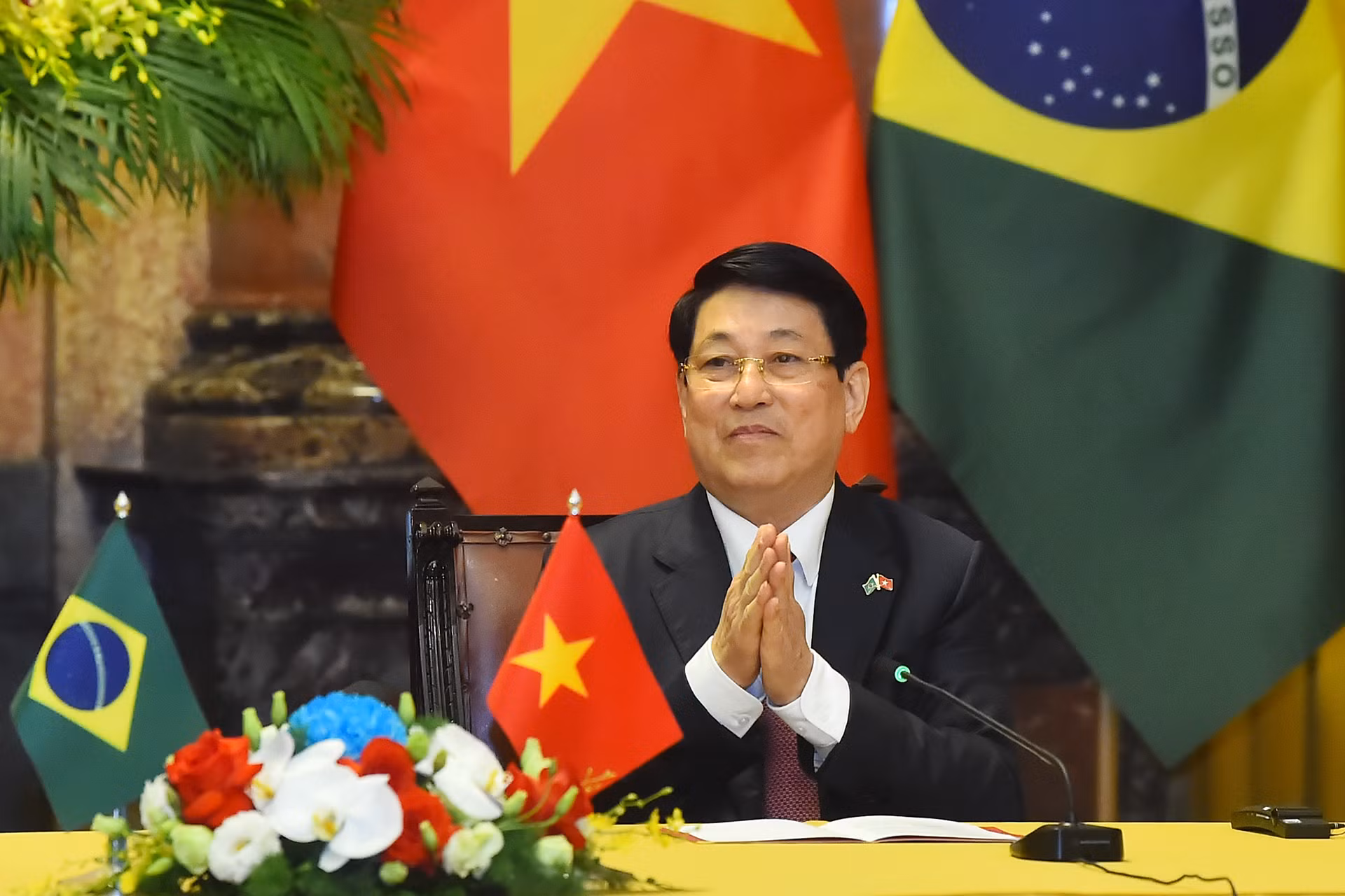 Chủ tịch nước Lương Cường tại buổi gặp gỡ báo chí.