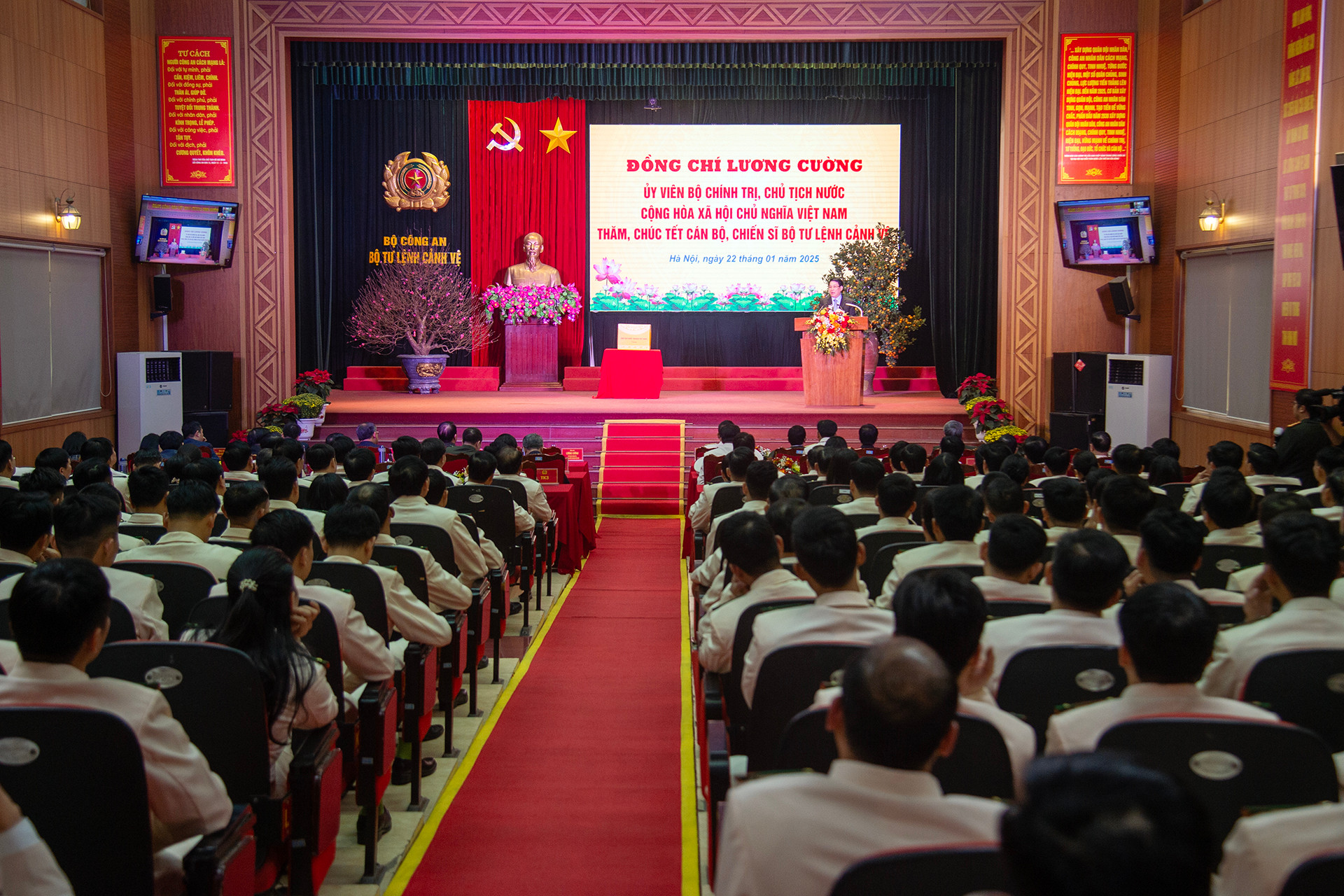 Quang cảnh buổi lễ.