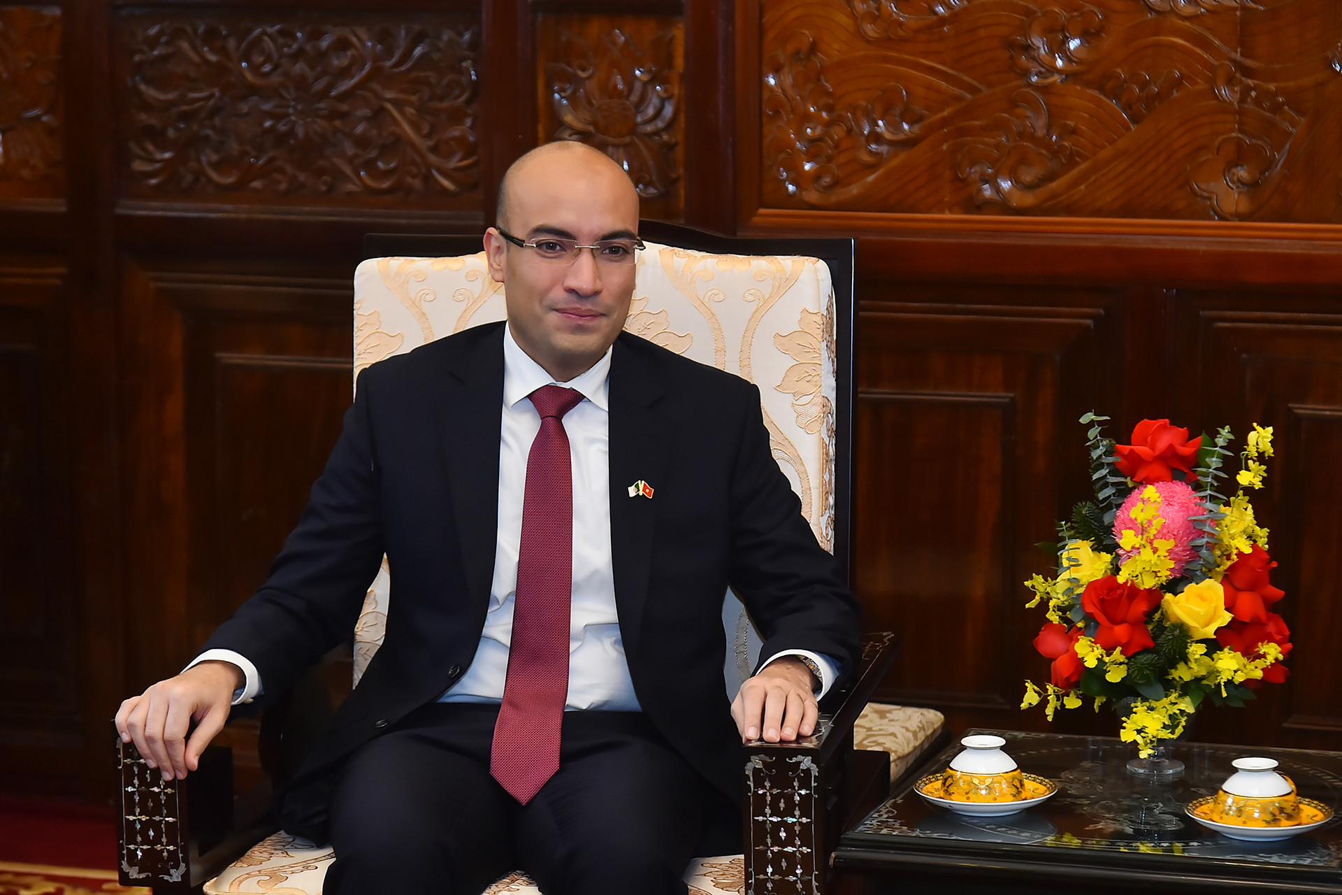 Đại sứ Cộng hòa Algeria Dân chủ và Nhân dân Sofiane Chaib phát biểu tại buổi tiếp.