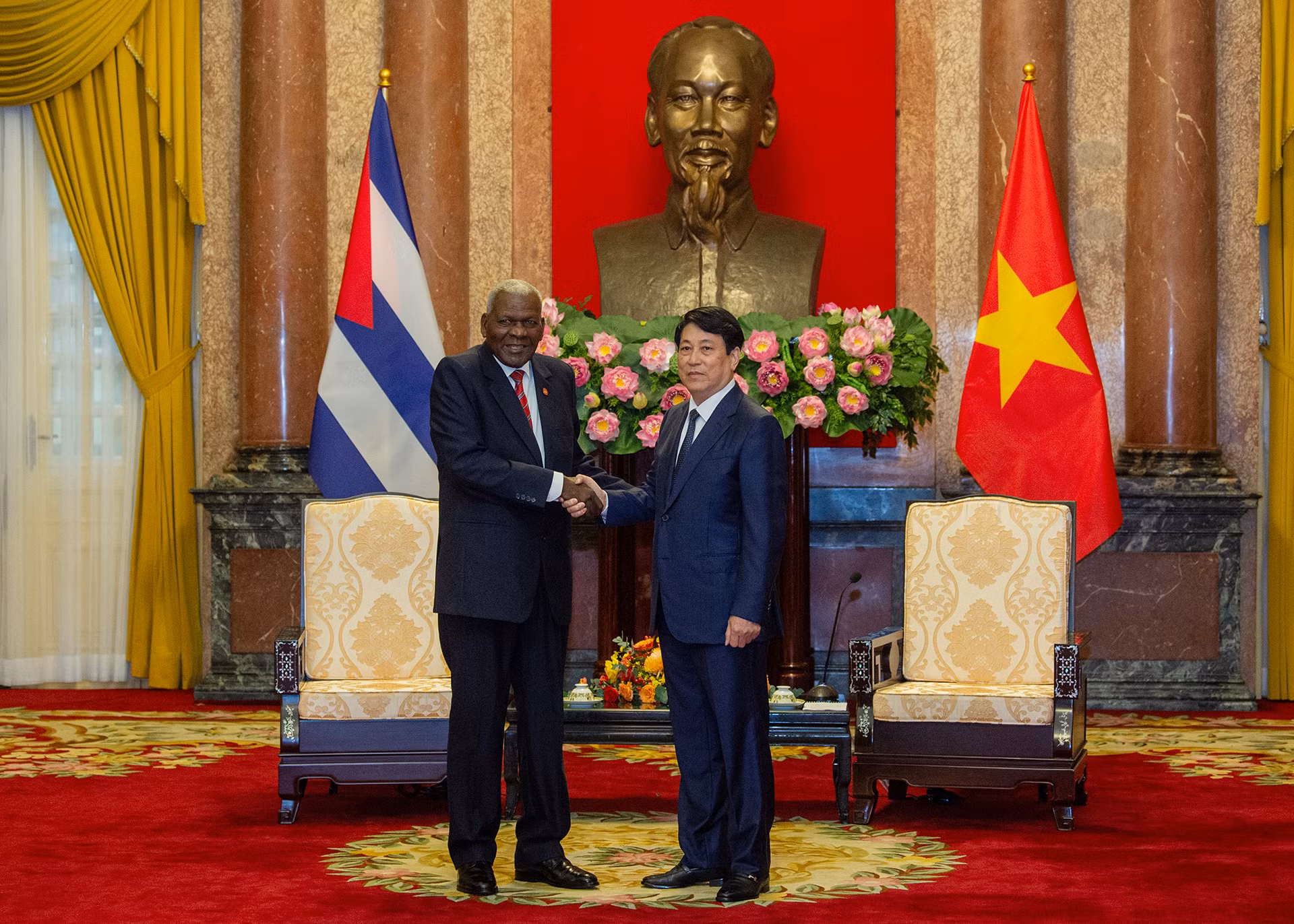 Chủ tịch nước Lương Cường tiếp Chủ tịch Quốc hội Cuba Esteban Lazo Hernandez.