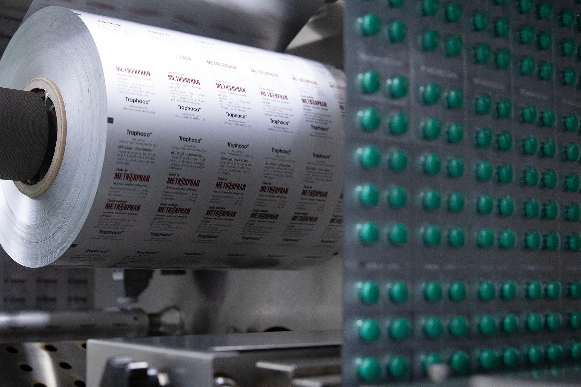 Traphaco có 6 sản phẩm thuốc đạt Thương hiệu Quốc gia, trong đó 4 sản phẩm là thuốc đông dược: Boganic, hoạt huyết dưỡng não, Cebraton, Tottri cùng 2 sản phẩm là thuốc tân dược gồm Methorphan và nước súc miệng T-B.