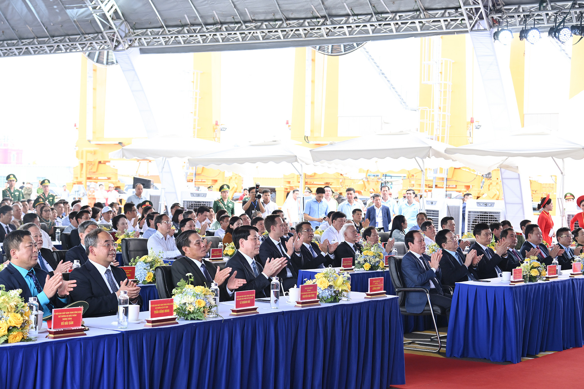 Chủ tịch nước Lương Cường và các đại biểu tại lễ khánh thành. Chủ tịch nước Lương Cường và các đại biểu tại lễ khánh thành.