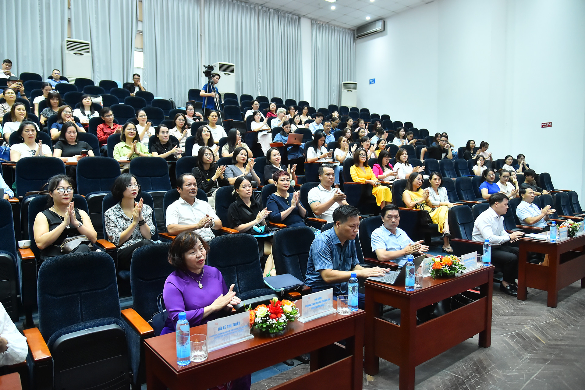 Các đại biểu tham dự toạ đàm “Điểm đến du lịch Thu Hà Nội”.