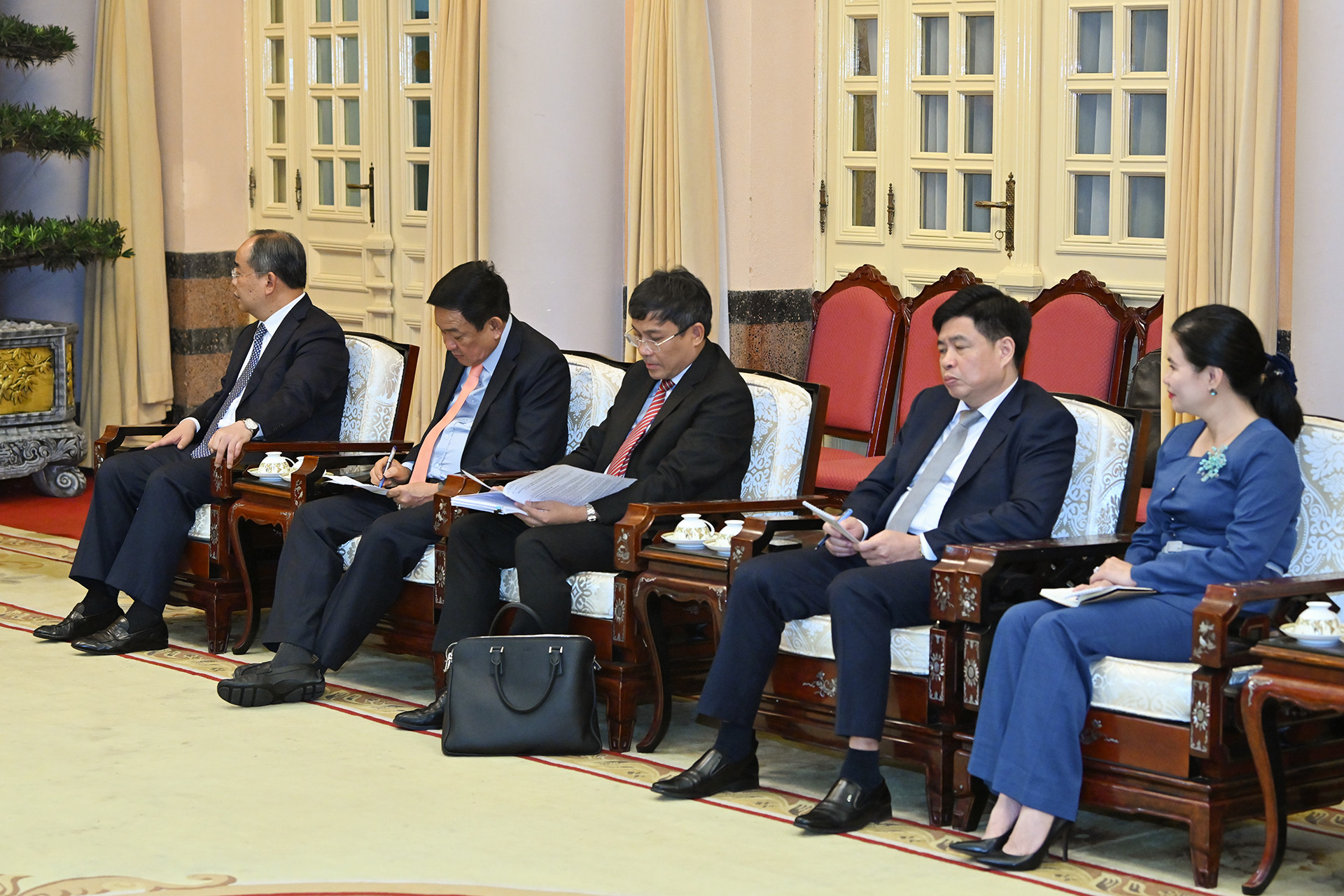 Các đại biểu Việt Nam tham dự buổi tiếp.