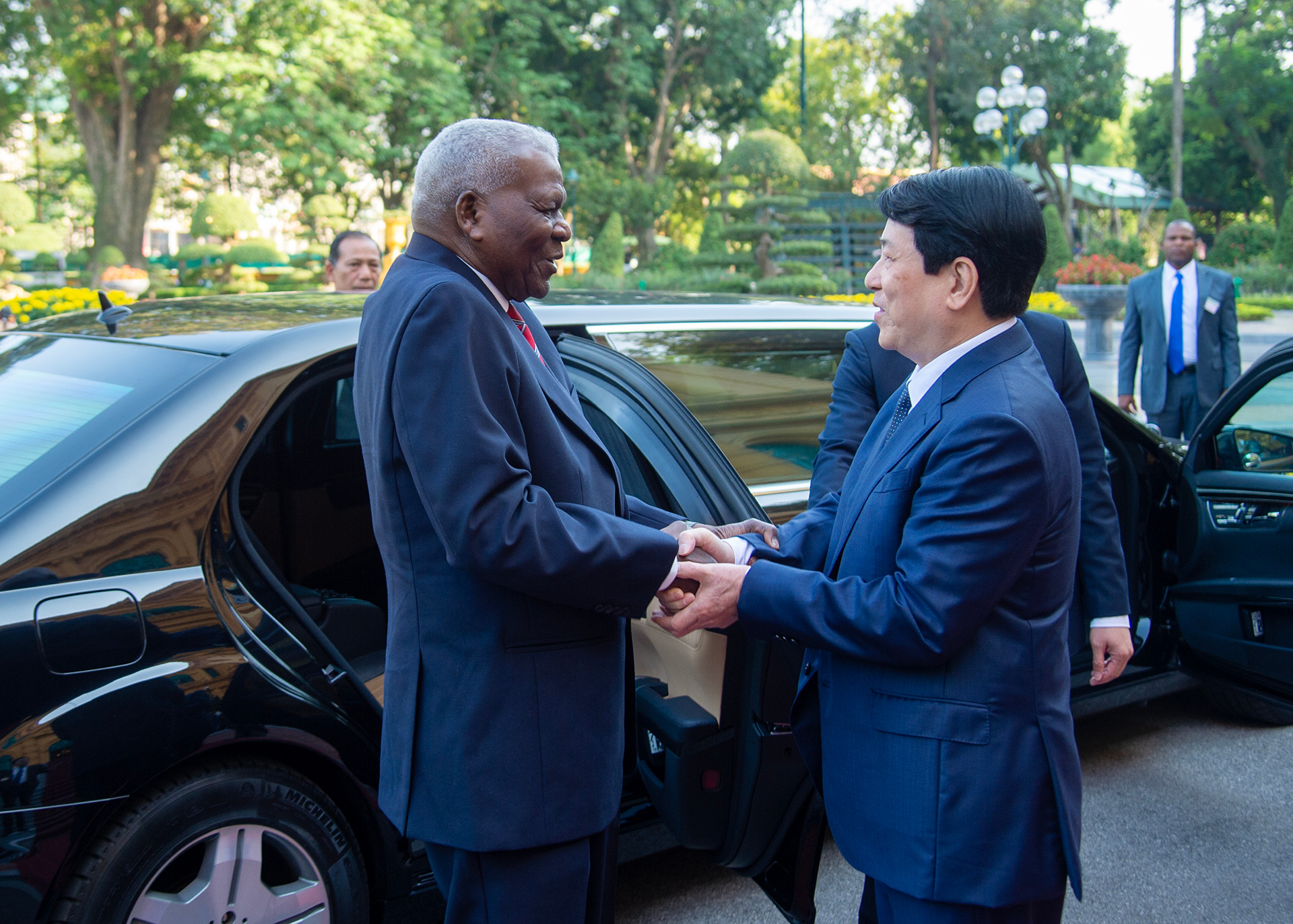 Chủ tịch nước Lương Cường đón Chủ tịch Quốc hội Cuba Esteban Lazo Hernandez tại Phủ Chủ tịch.