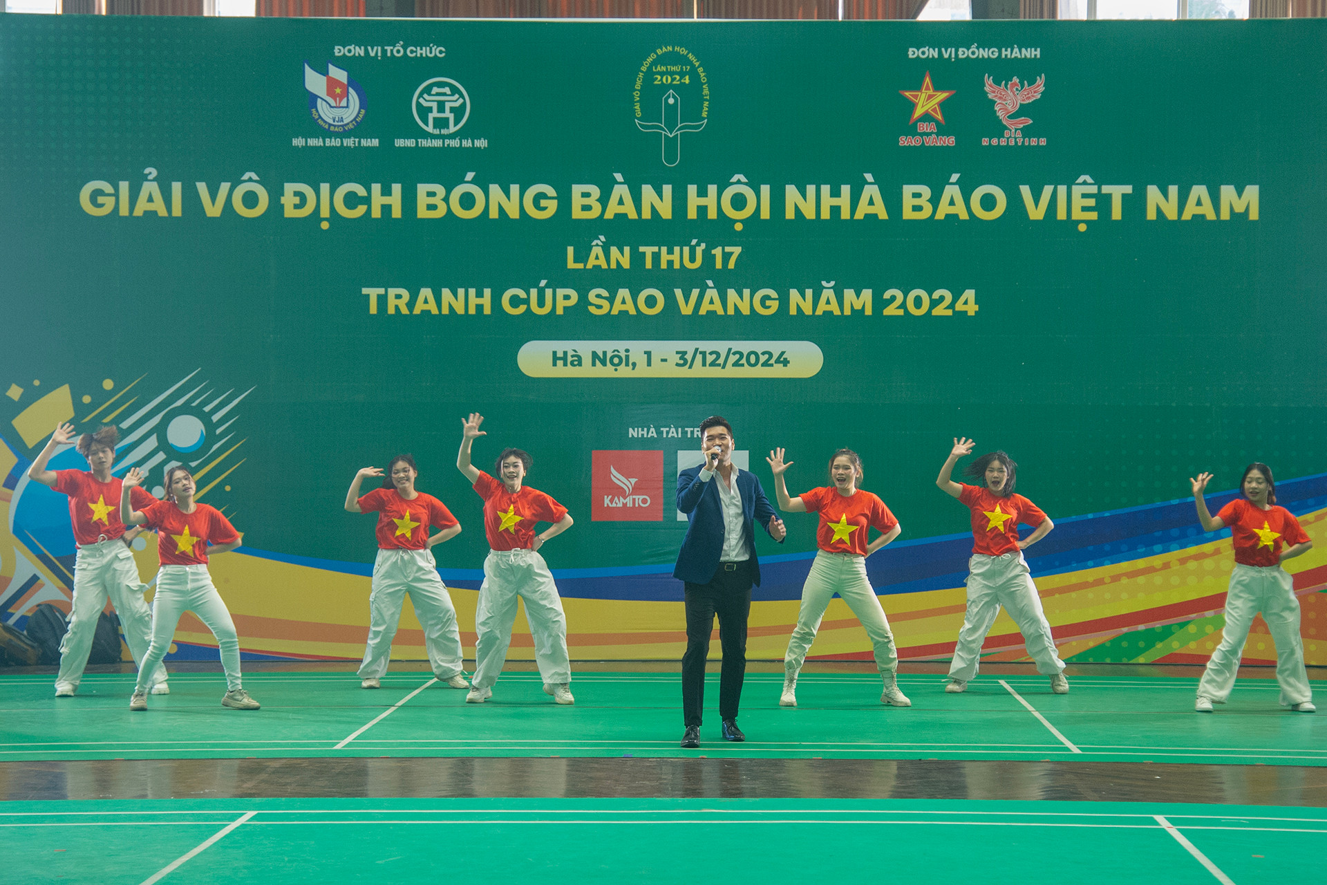 Tiết mục văn nghệ sôi động chào mừng Giải vô địch Bóng bàn Hội Nhà báo Việt Nam lần thứ 17-Tranh cúp Sao Vàng 2024.