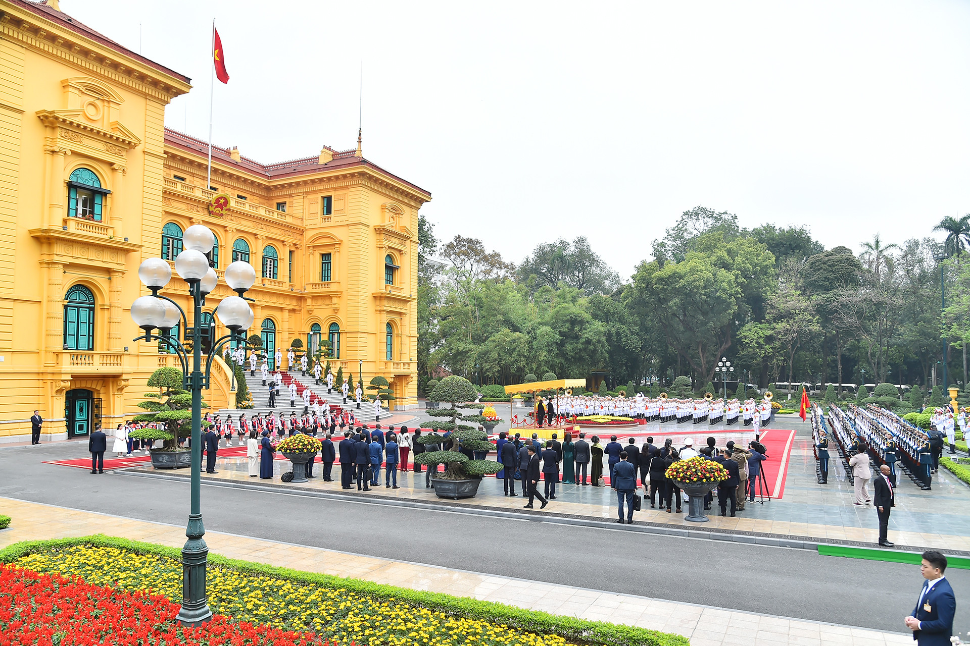 Quang cảnh lễ đón tại Phủ Chủ tịch.