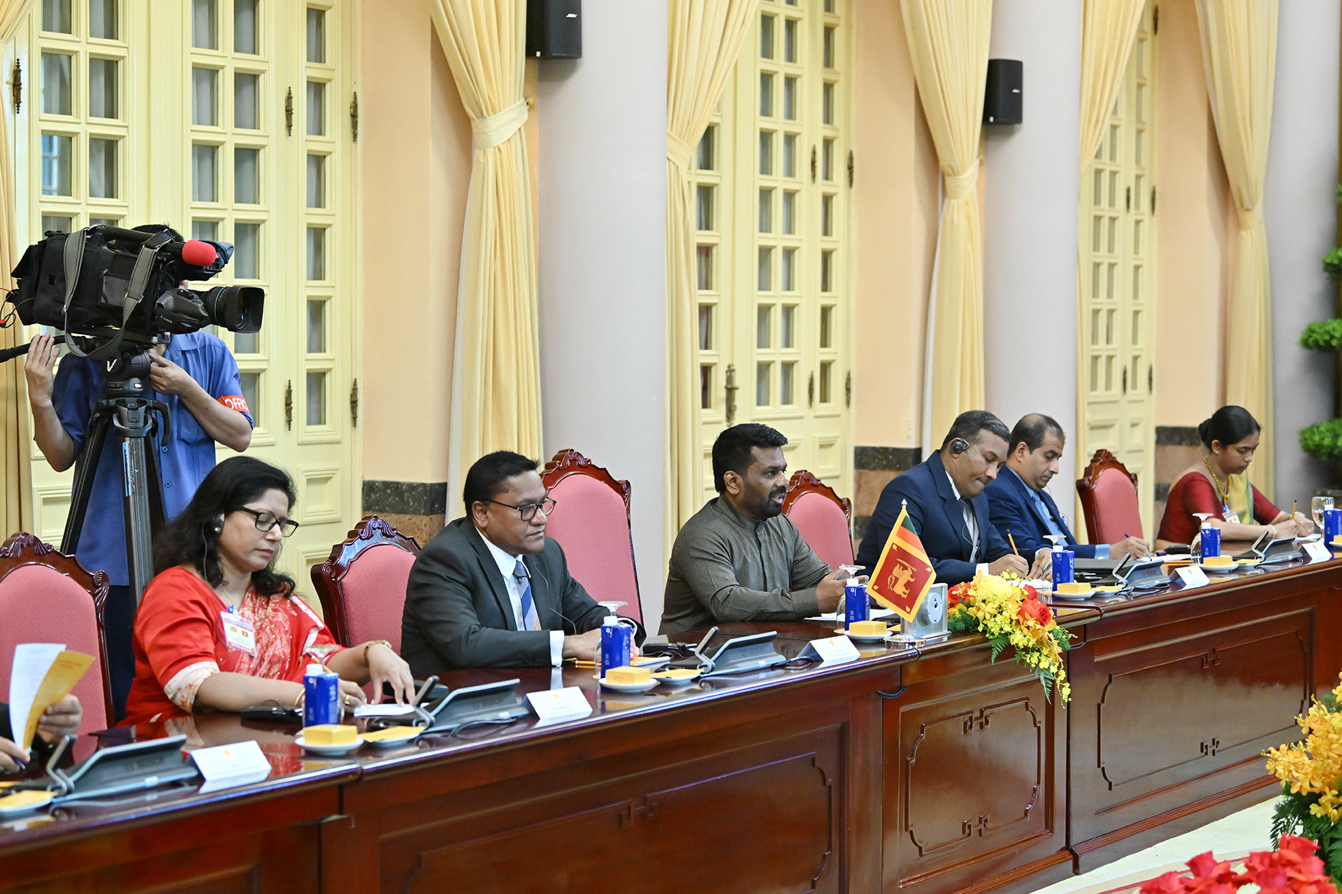 [Ảnh] Chủ tịch nước Lương Cường chủ trì lễ đón, hội đàm với Tổng thống Sri Lanka Anura Kumara Dissanayaka ảnh 11