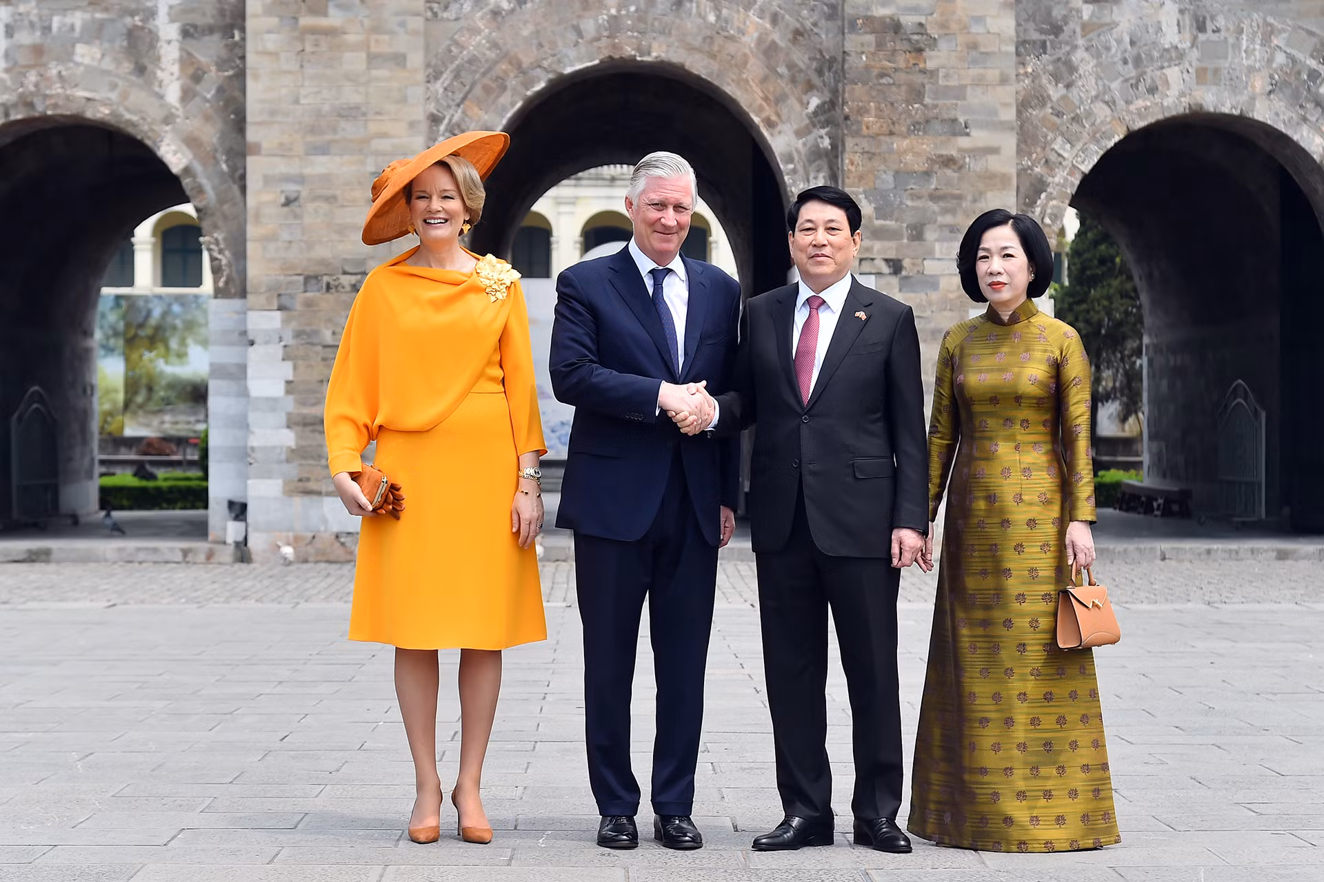 [Ảnh] Chủ tịch nước Lương Cường và Nhà vua Vương quốc Bỉ Philippe thăm Hoàng thành Thăng Long ảnh 2