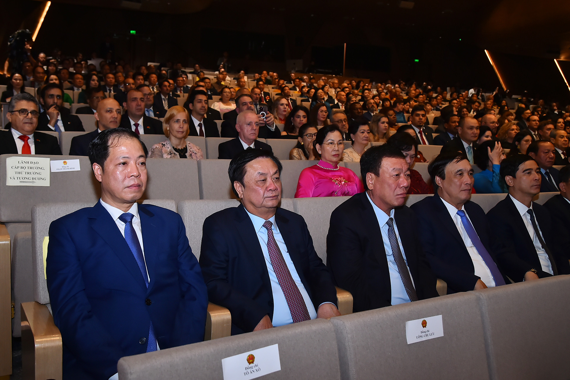 Các đồng chí lãnh đạo Đảng, Nhà nước và các đại biểu dự Lễ kỷ niệm 79 năm Quốc khánh nước Cộng hòa xã hội chủ nghĩa Việt Nam.