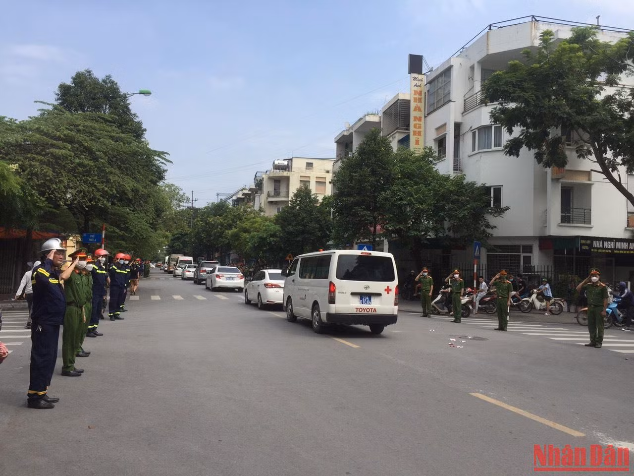 Các anh đã ra đi, nhưng hành trình của các anh sẽ vẫn chưa dừng lại. Những người đồng chí, đồng đội, người thân và bạn bè sẽ kế thừa tinh thần, ý chí của các anh để đi tiếp con đường các anh đang dang dở.